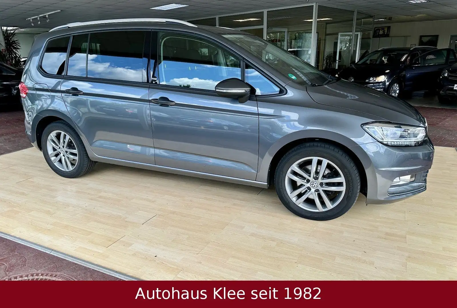 Volkswagen Touran 1.4 TSI DSG *7-Sitzer*Navi*Pano*Xen*Cam* Grau - 2