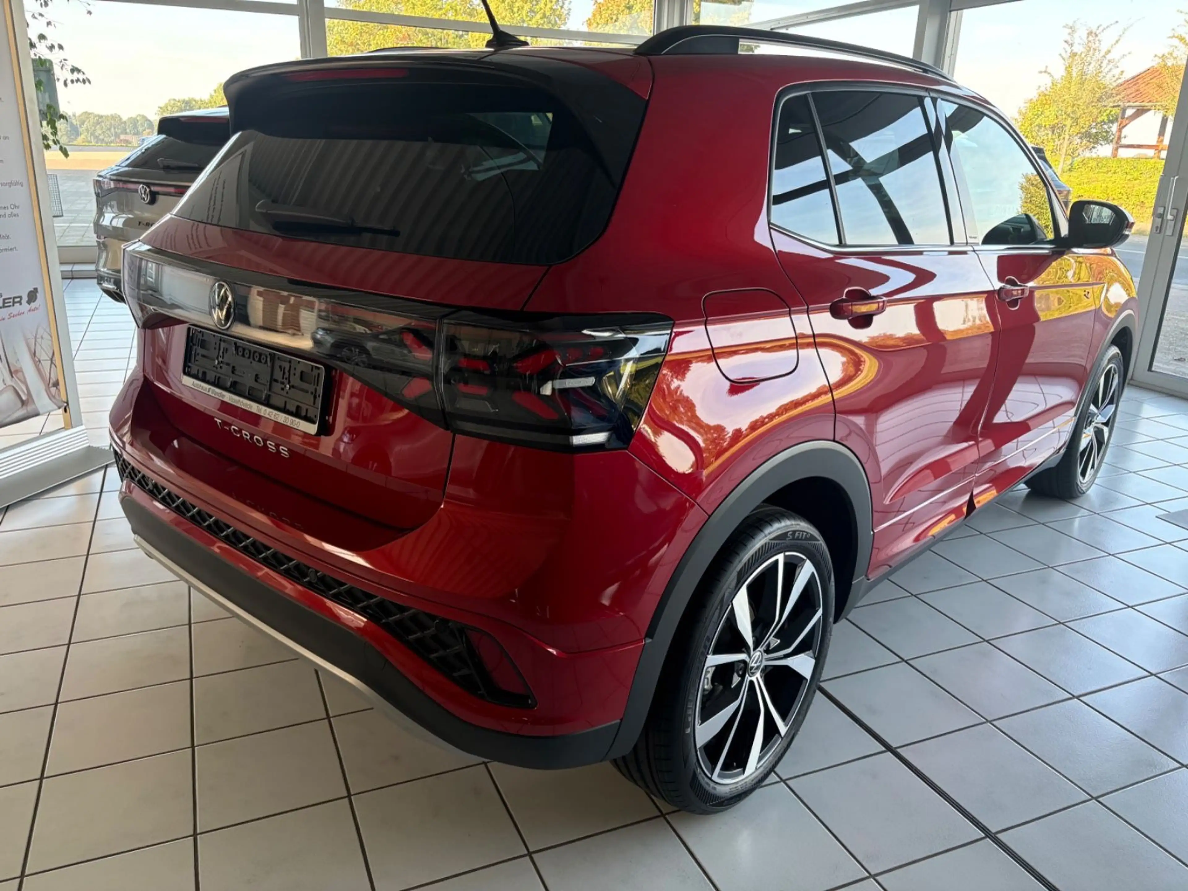 Volkswagen T-Cross 1.0 TSI R-Line, DSG,AHK, Matrix, Kamera — photo 3