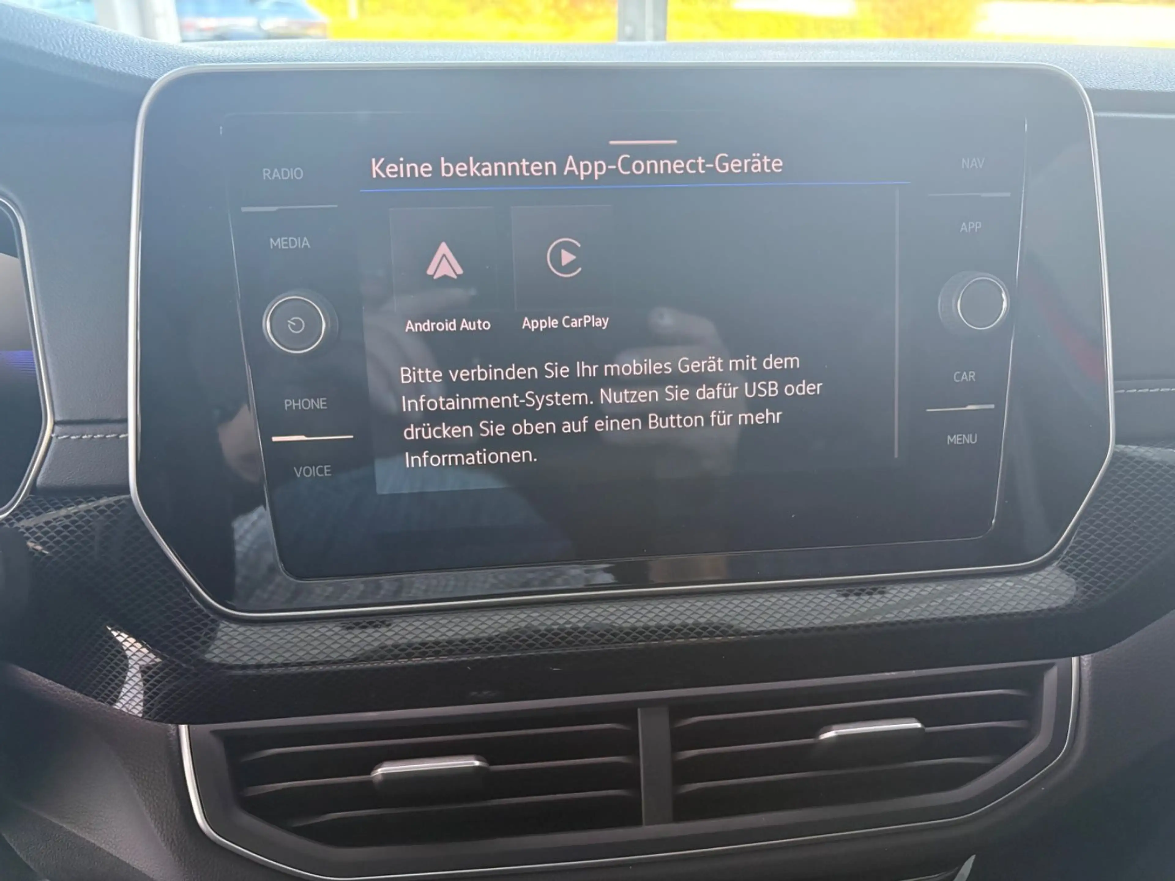 Volkswagen T-Cross 1.0 TSI R-Line, DSG,AHK, Matrix, Kamera — photo 11