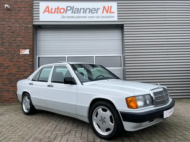 Mercedes-Benz 190 2.0 D! Lage kmstand! Schuifdak!