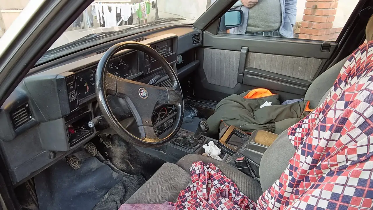 Alfa Romeo 75 1.8 ie, foto 2