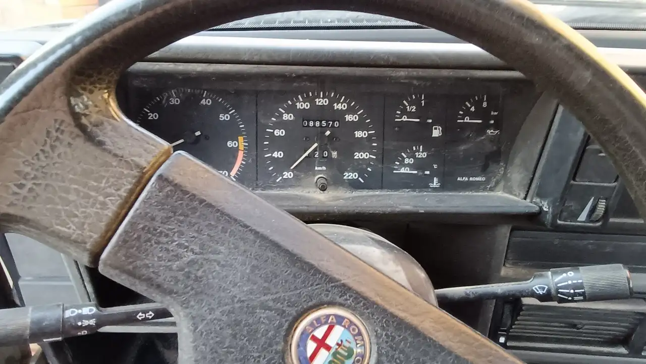 Alfa Romeo 75 1.8 ie, foto 3