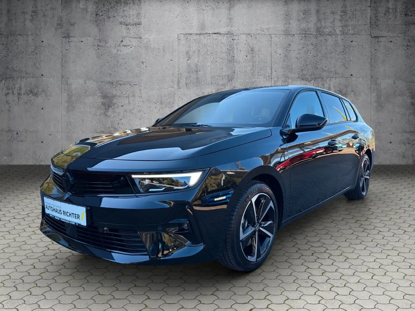 Opel Astra ST GS AHZV, PIXEL-LED, NAVI, HEAD-UP, DAB+ Zwart - 1