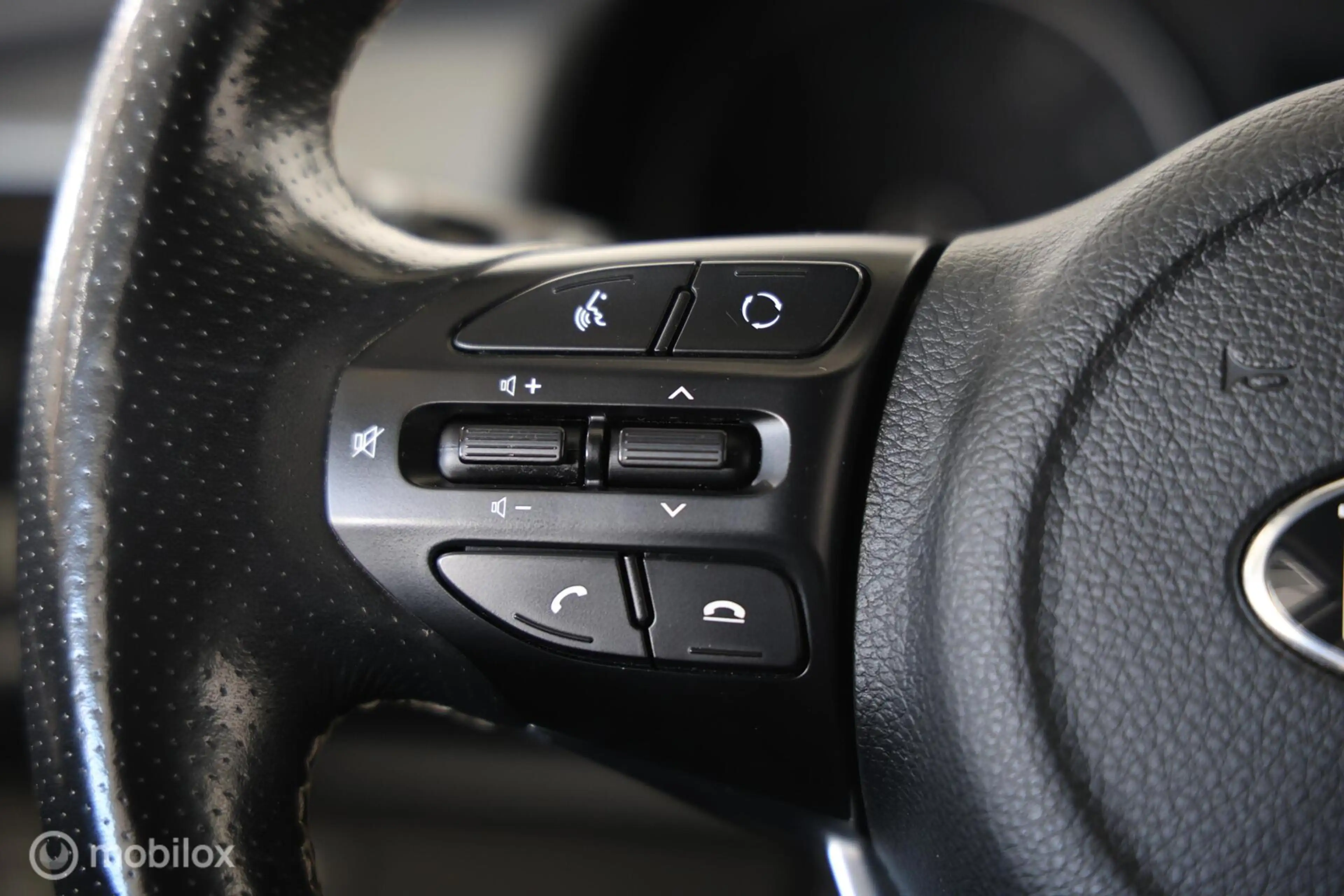 Kia Stonic 1.0 T-GDi DynamicLine - Afneembare trekhaak - Carp — photo 15