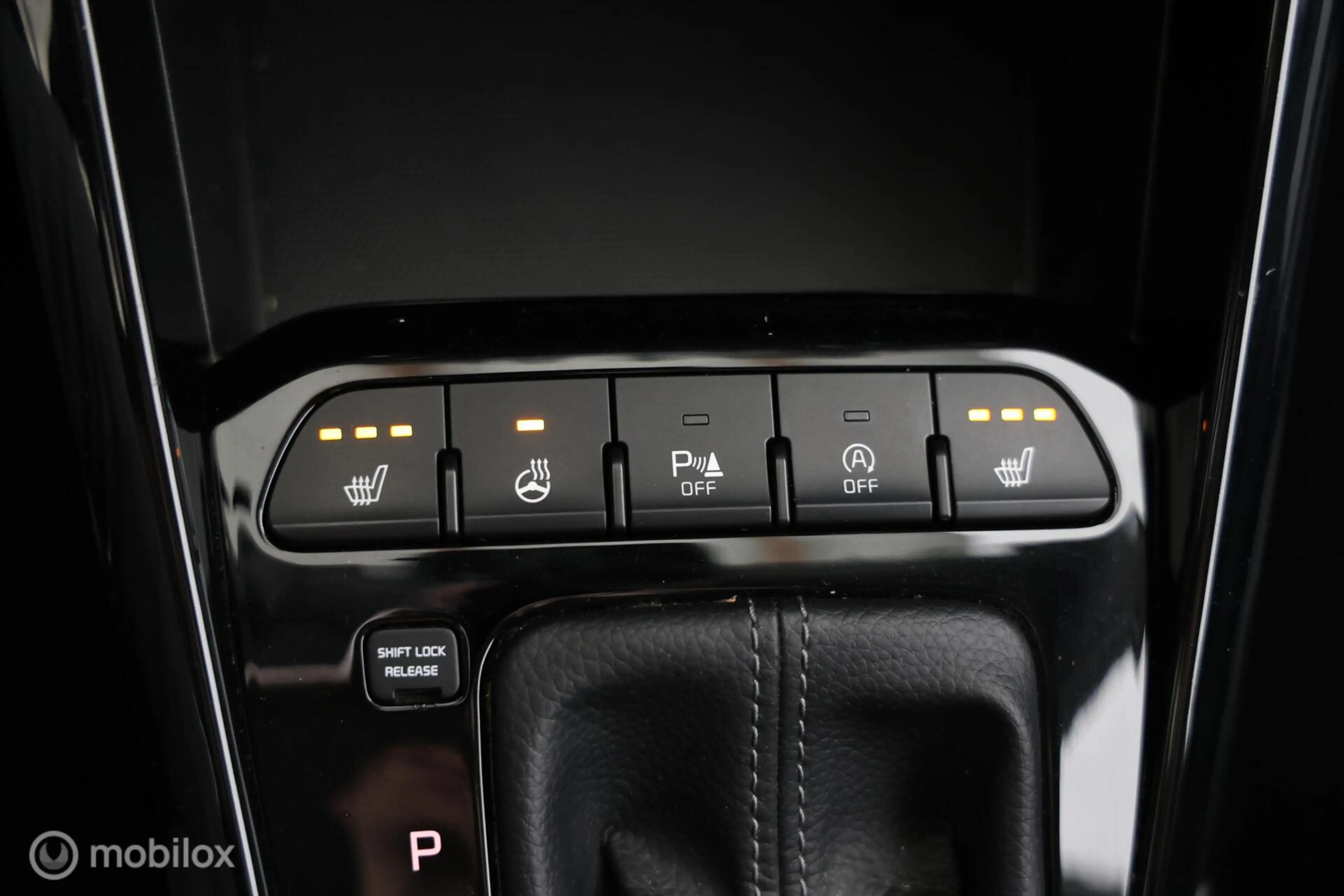 Kia Stonic 1.0 T-GDi DynamicLine - Afneembare trekhaak - Carp — photo 25
