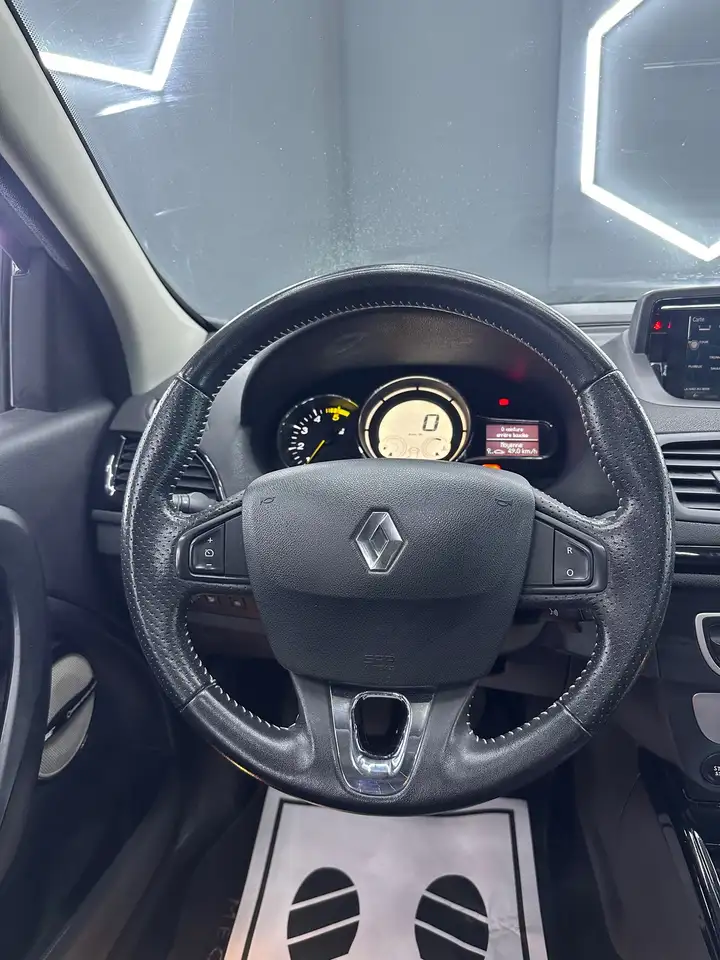 Renault Megane Grandtour — photo 20