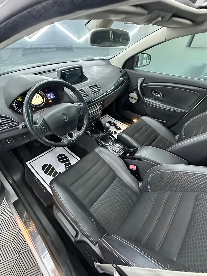 Renault Megane Grandtour — photo 12
