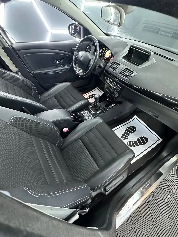 Renault Megane Grandtour — photo 21