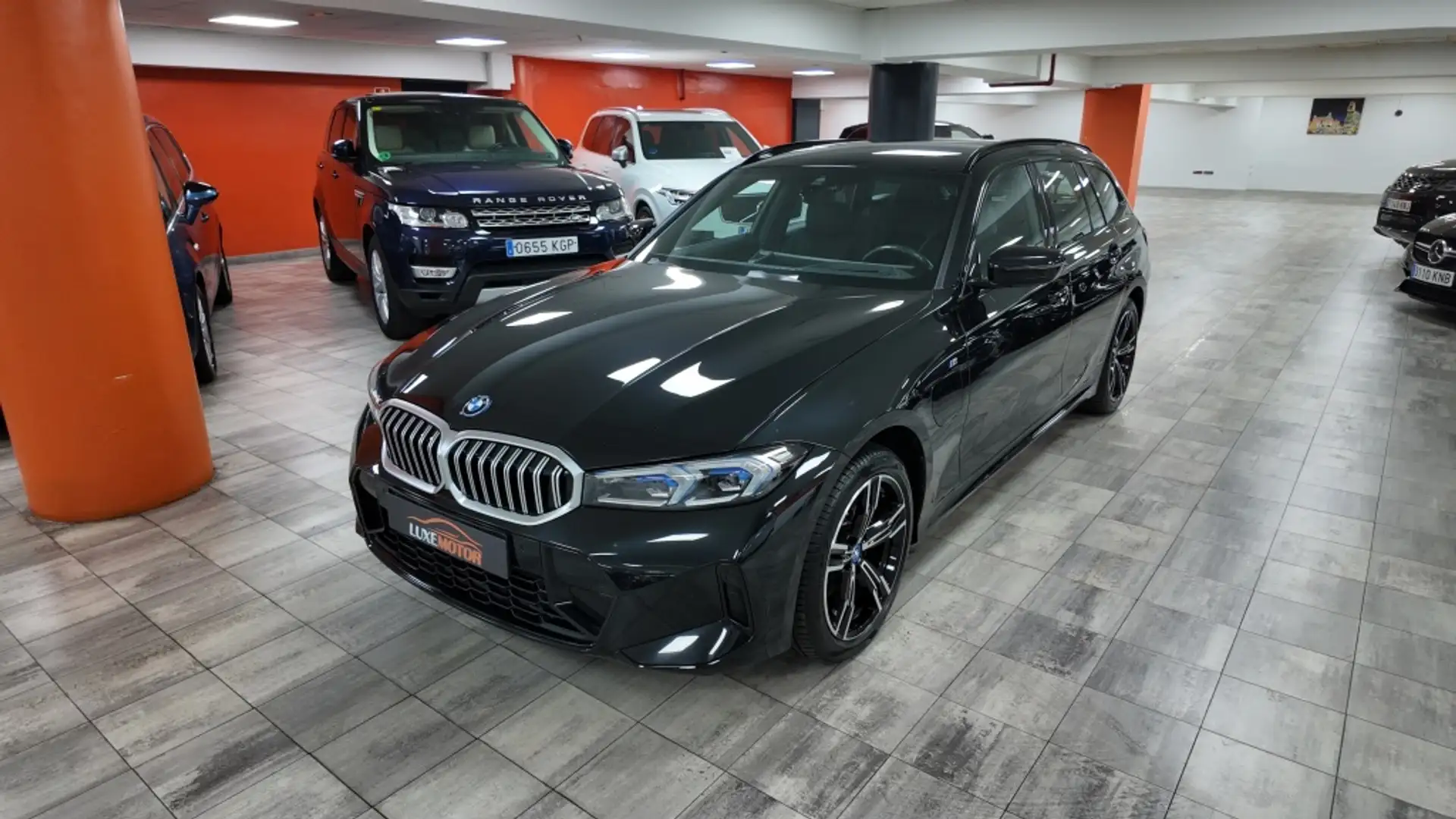 BMW 330 330e xDrive Touring M Sport Negro - 1