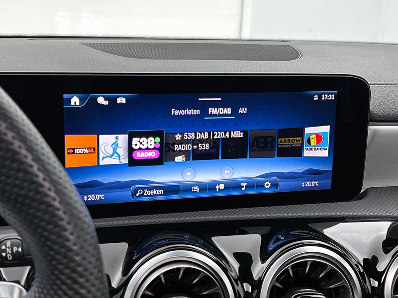 Mercedes-Benz CLA 250 CLA-Coupé e Business Solution AMG | Panorama dak — photo 7