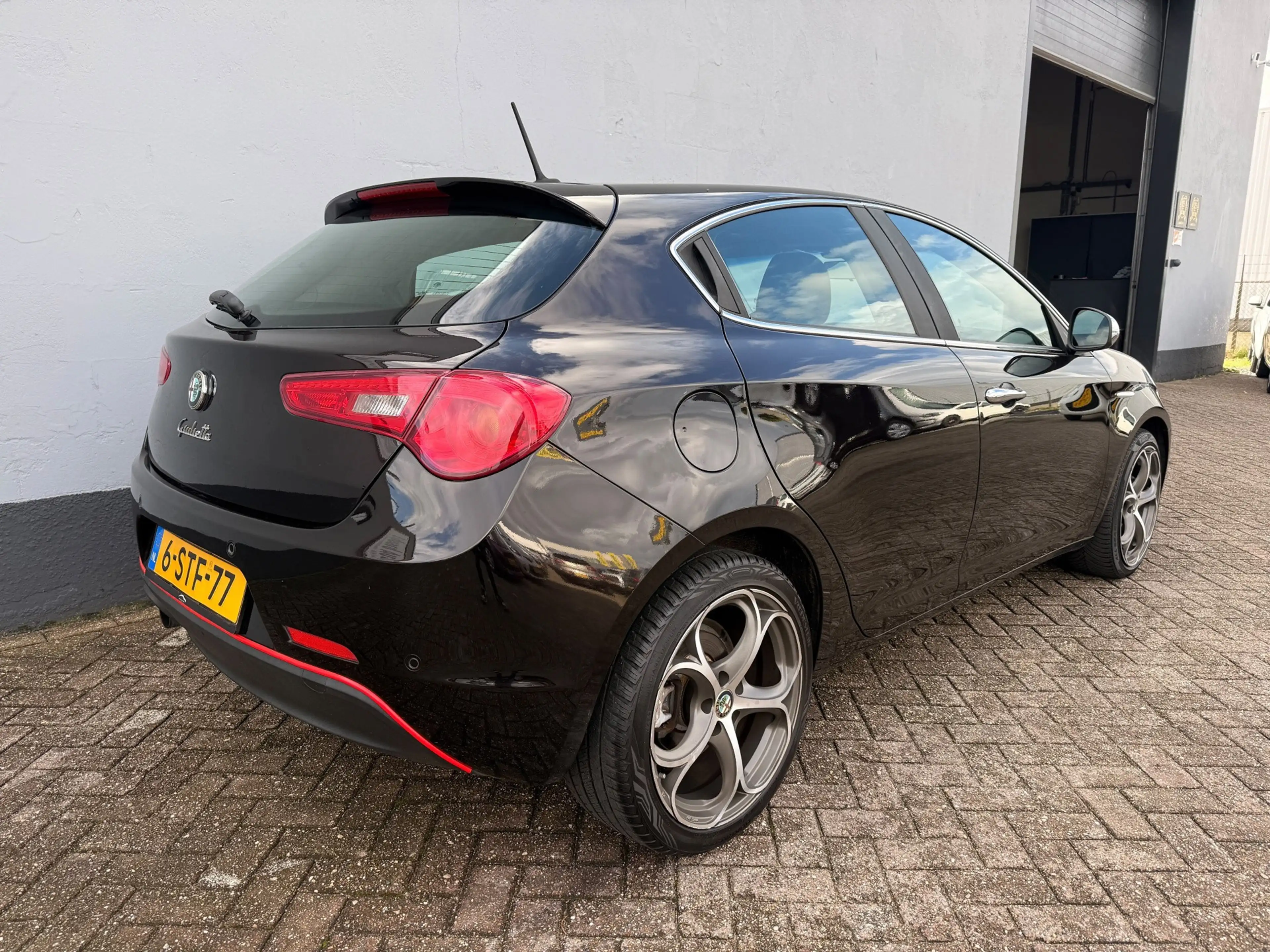 Alfa Romeo Giulietta 1.4 T Distinctive Automaat - Leder Interieur — photo 5