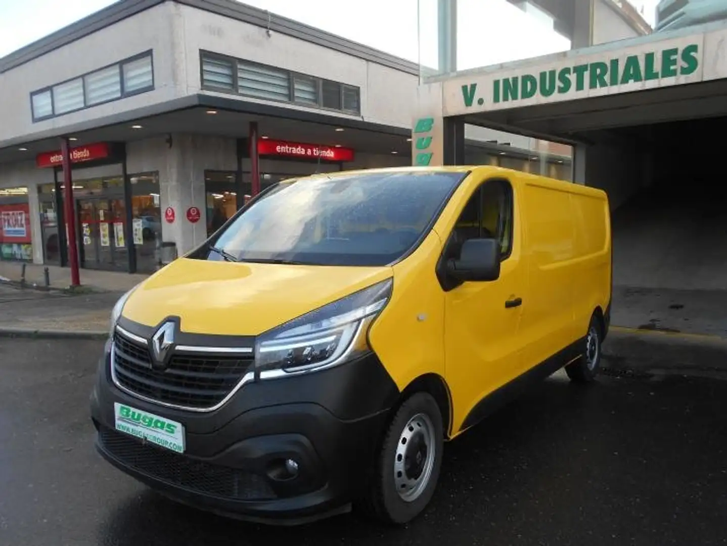 Renault Trafic 1.6 BLUEDCI 95 CV FURGON L2-H1 4 PUERTAS Amarillo - 1