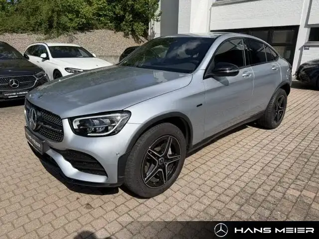 Mercedes-Benz Benz 300 de 4MATIC AMG Line