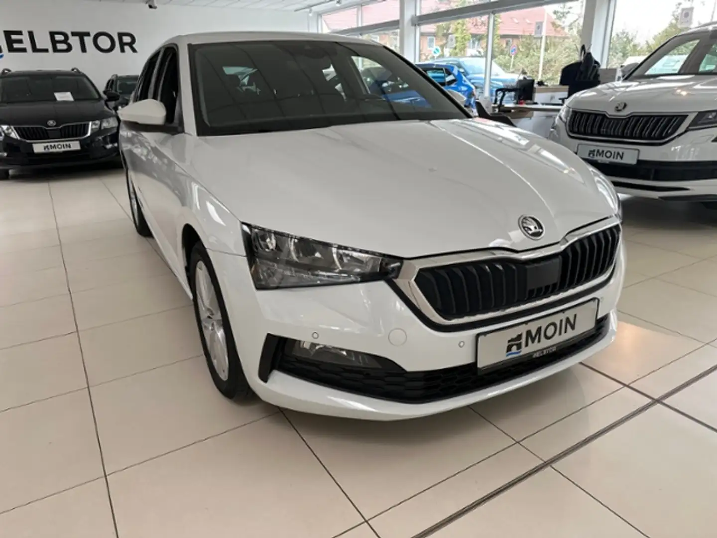 Skoda Scala 1.5 TSI DSG Style Navi AHK ACC LED Weiß - 2