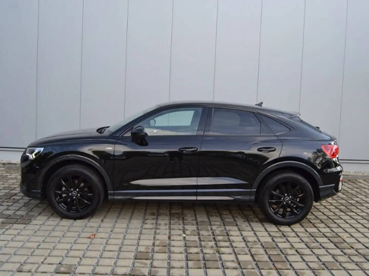 Audi Q3 Sportback 35 TFSI S line OPTIK-SCHWARZ/18-Zoll/LE Noir - 2