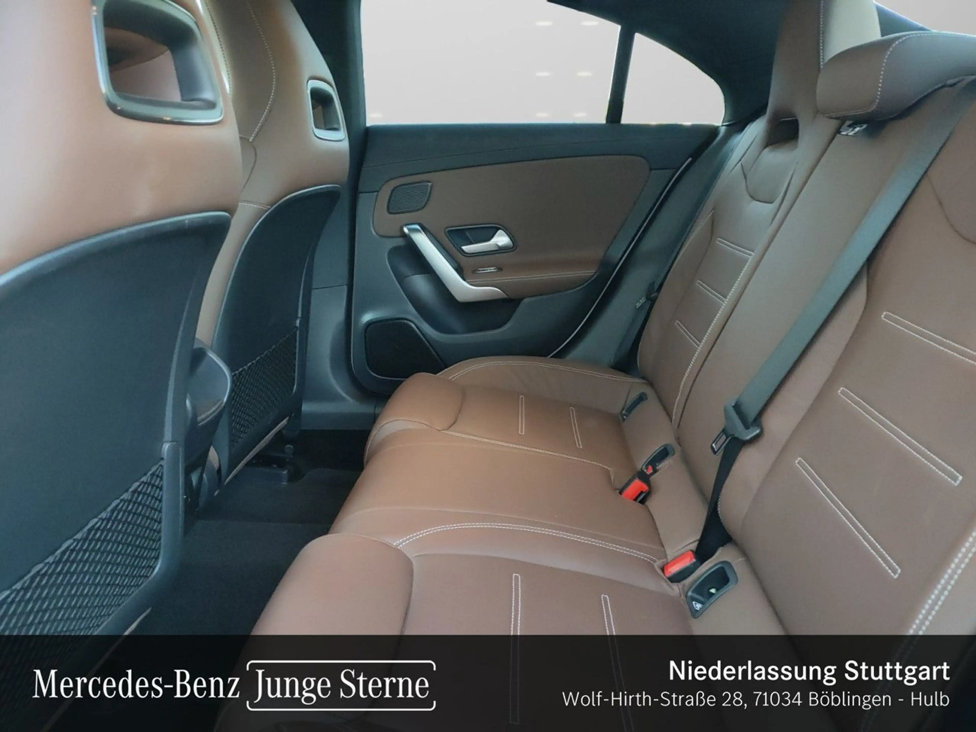 Mercedes-Benz CLA 35 AMG CLA 35 4M AMG+PANO+360°+AHK+MULTIBEAM+19"+7G — photo 11