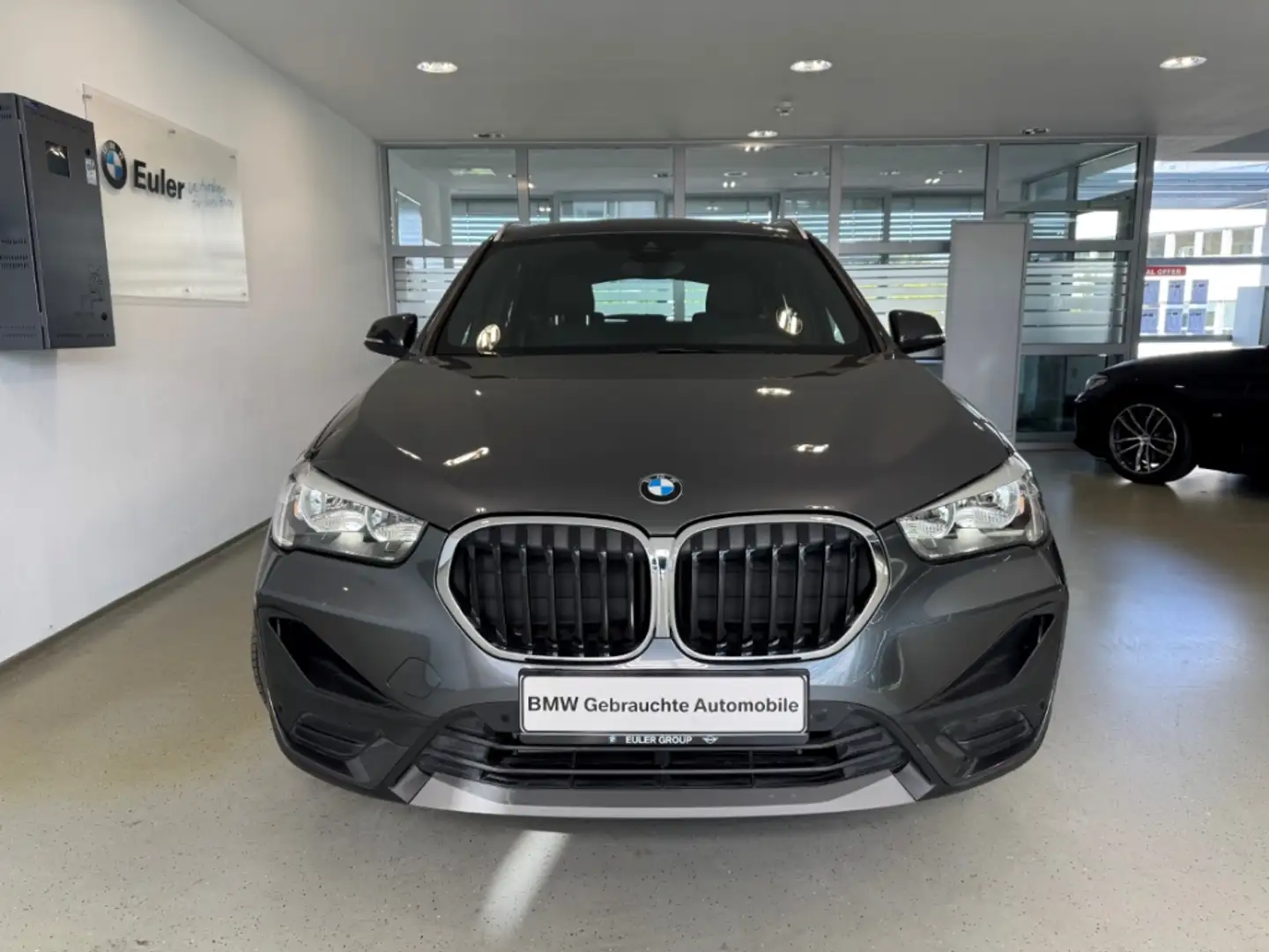 BMW X1 sDrive18i DAB PDC Navi LM Felgen MFL Grau - 2