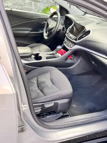 Chevrolet Volt 2017 — photo 5
