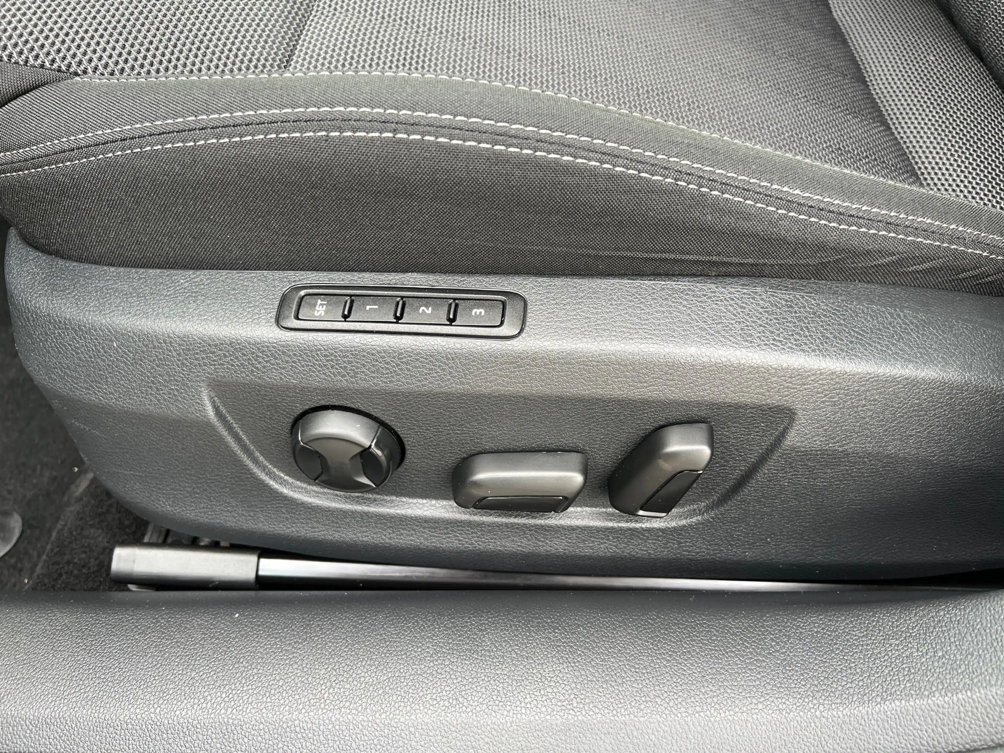 Skoda Superb Kombi 2,0 TDI Style DSG| NP €54.600 — photo 32