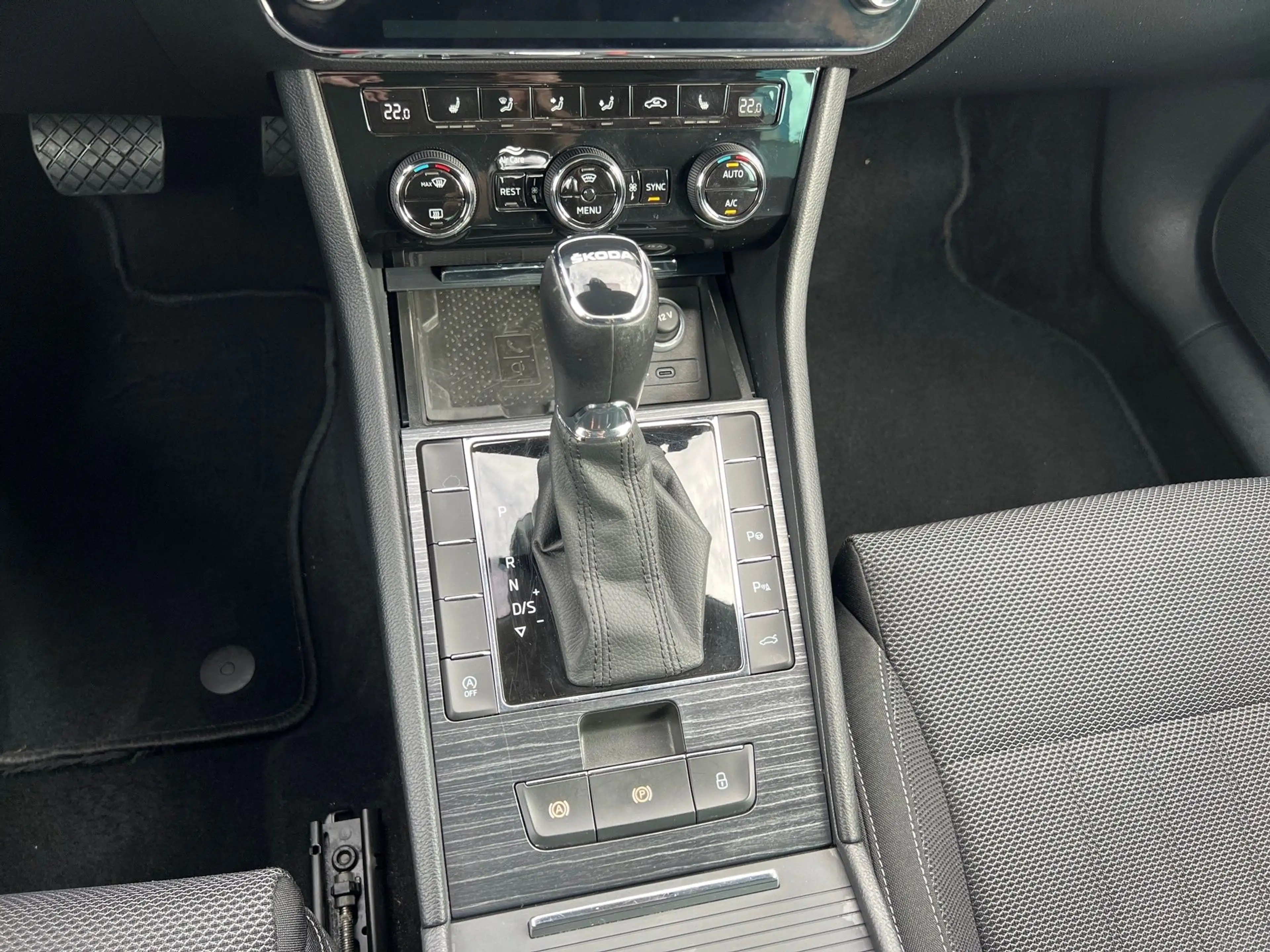 Skoda Superb Kombi 2,0 TDI Style DSG| NP €54.600 — photo 29