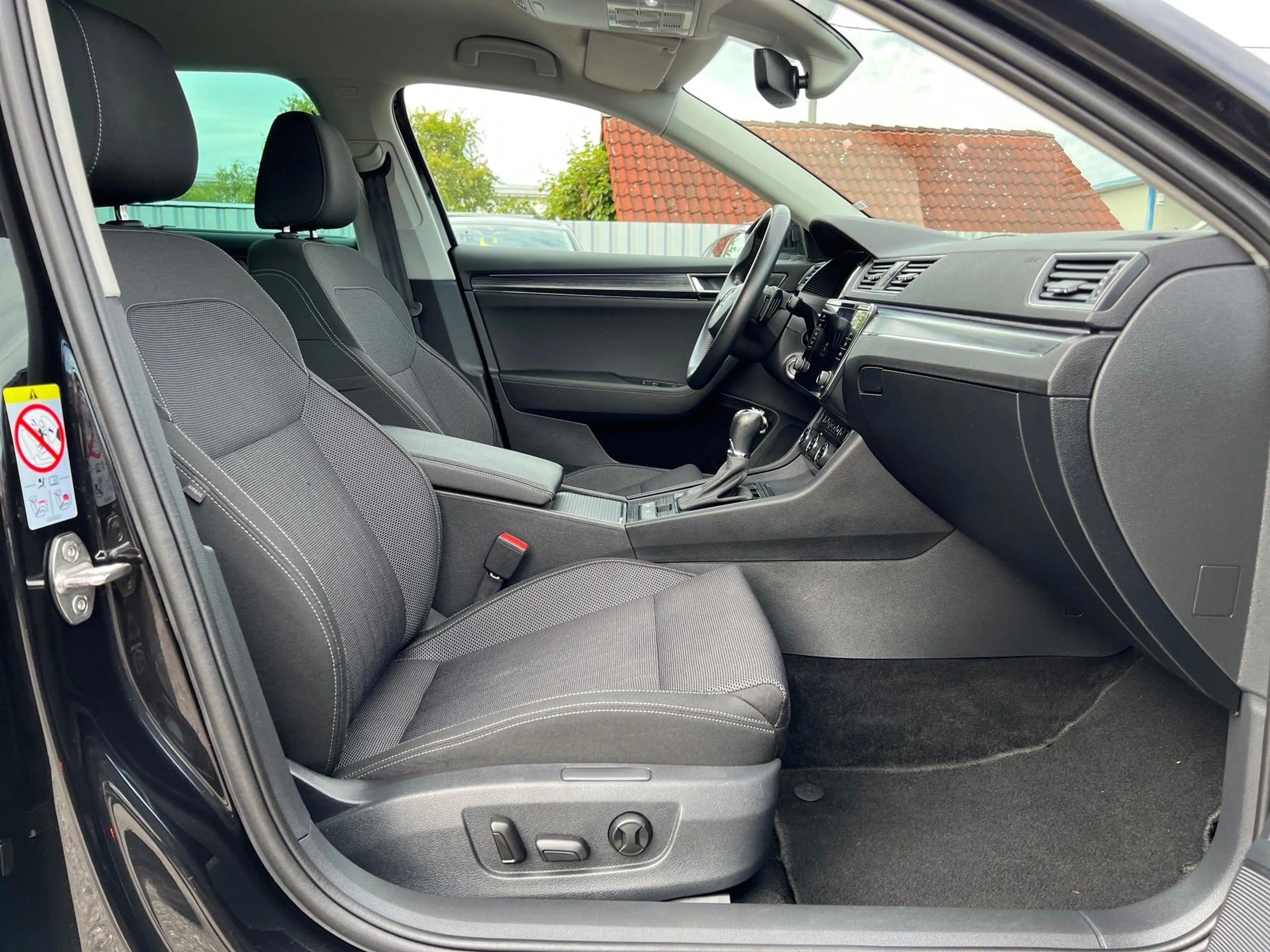 Skoda Superb Kombi 2,0 TDI Style DSG| NP €54.600 — photo 35