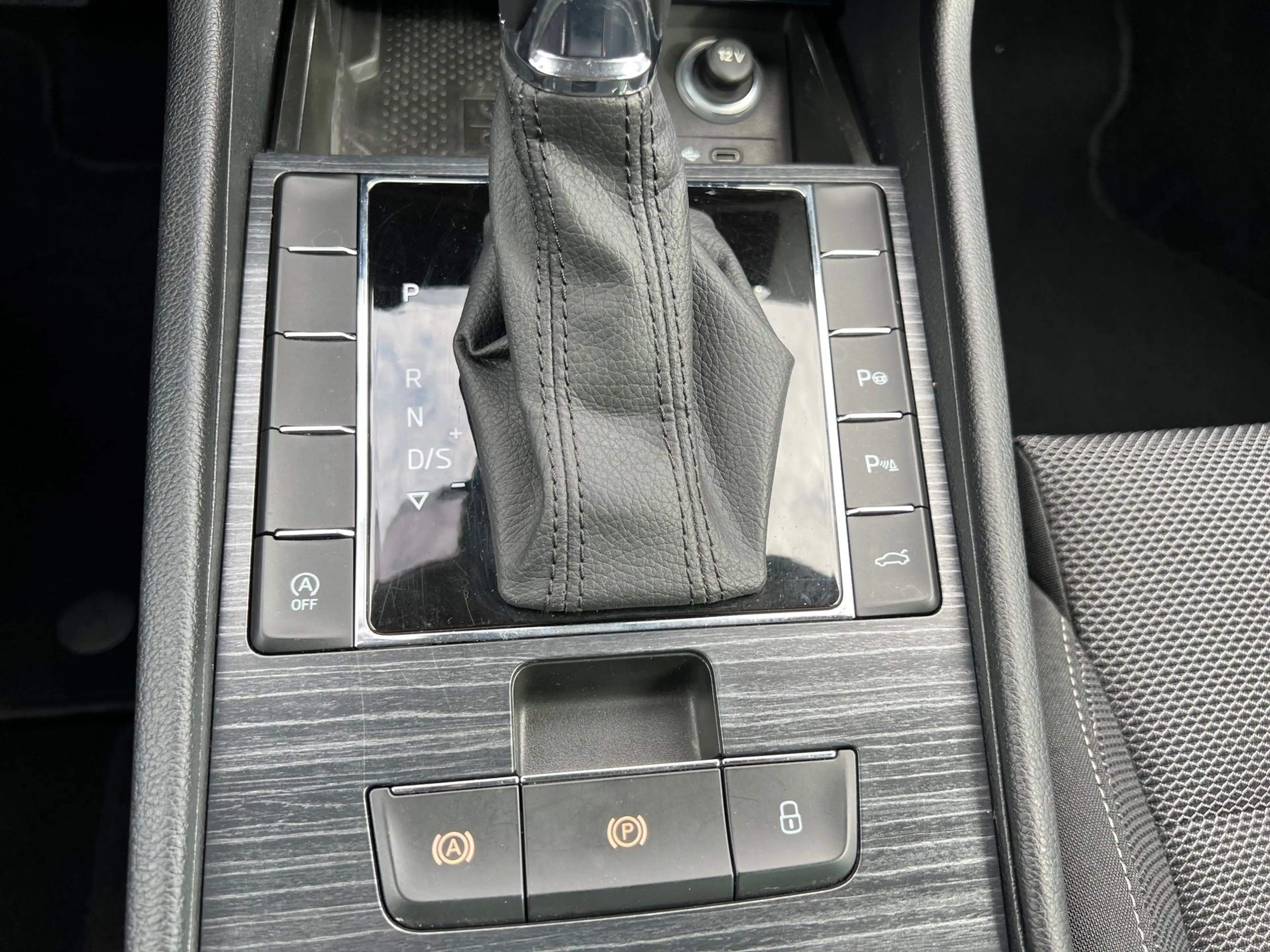 Skoda Superb Kombi 2,0 TDI Style DSG| NP €54.600 — photo 48