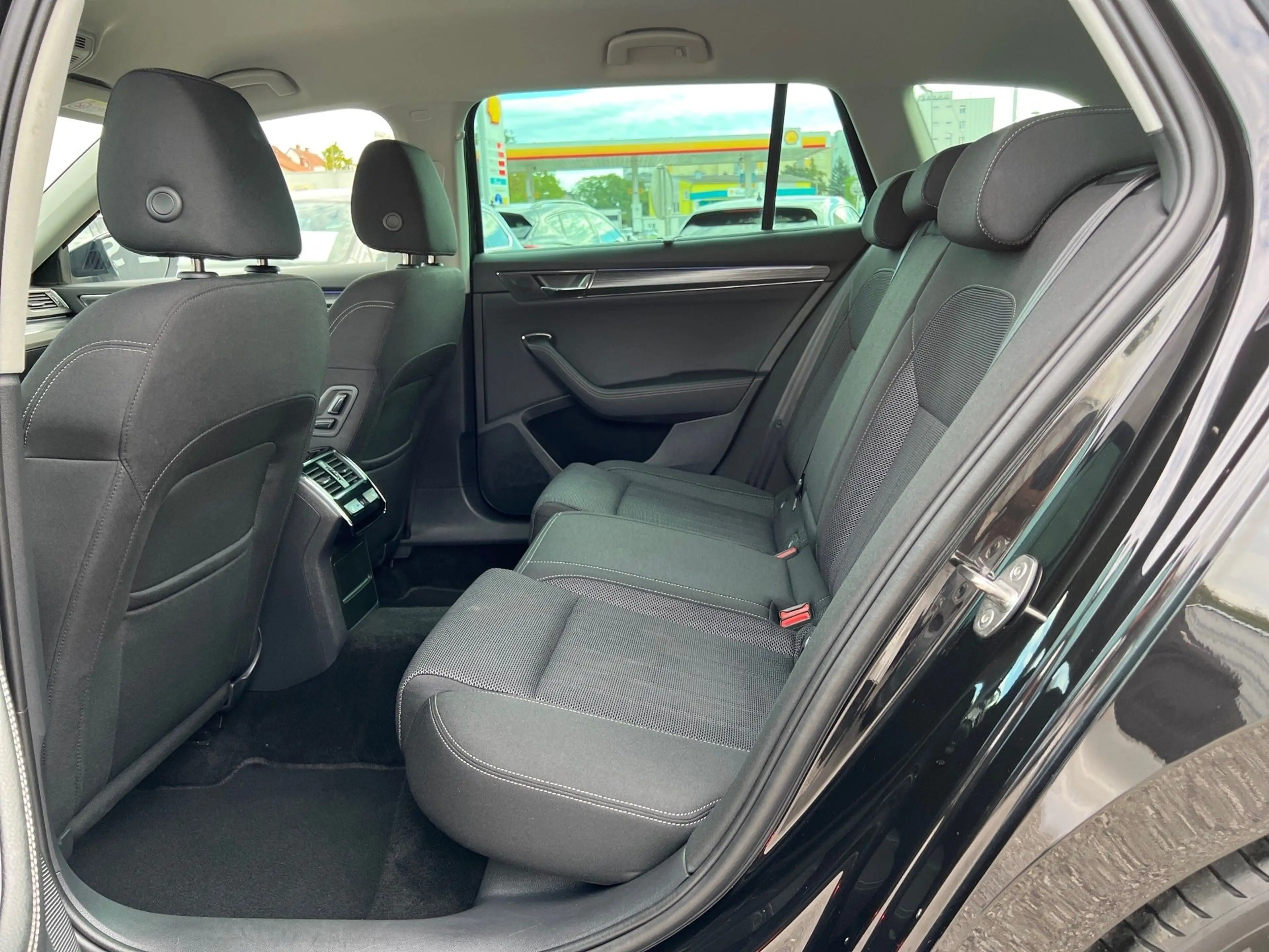 Skoda Superb Kombi 2,0 TDI Style DSG| NP €54.600 — photo 14