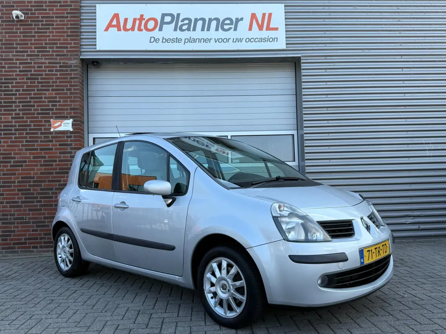 Renault Modus 1.6-16V Dynamique! Clima! Cruise! Pano! Grijs - 1