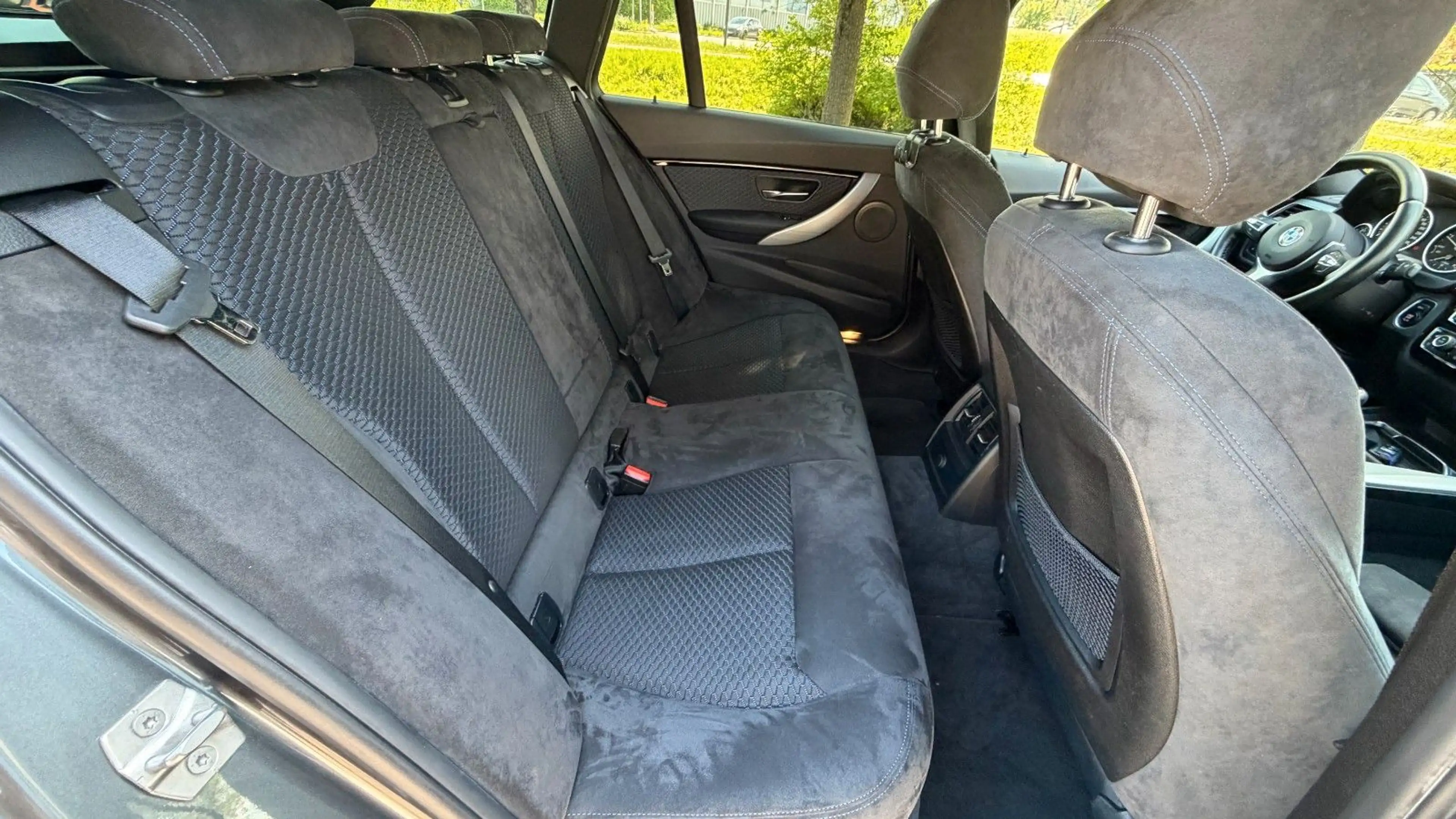 BMW 316 d M Sportpaket/Navi/LED/SHZ/AHK — photo 13
