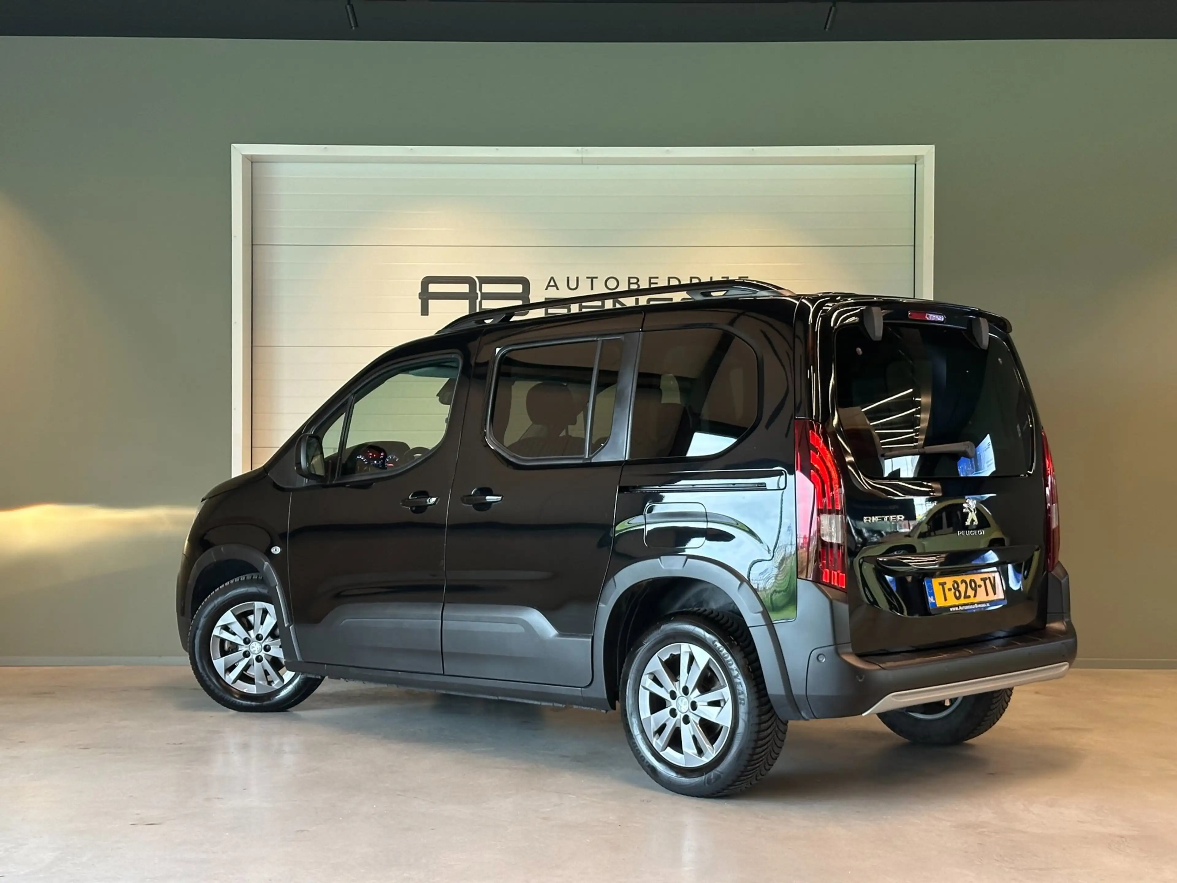 Peugeot Rifter 1.2 Puretech AUTOMAAT ALLURE-uitv|NAVIGATIE + CAME — photo 2