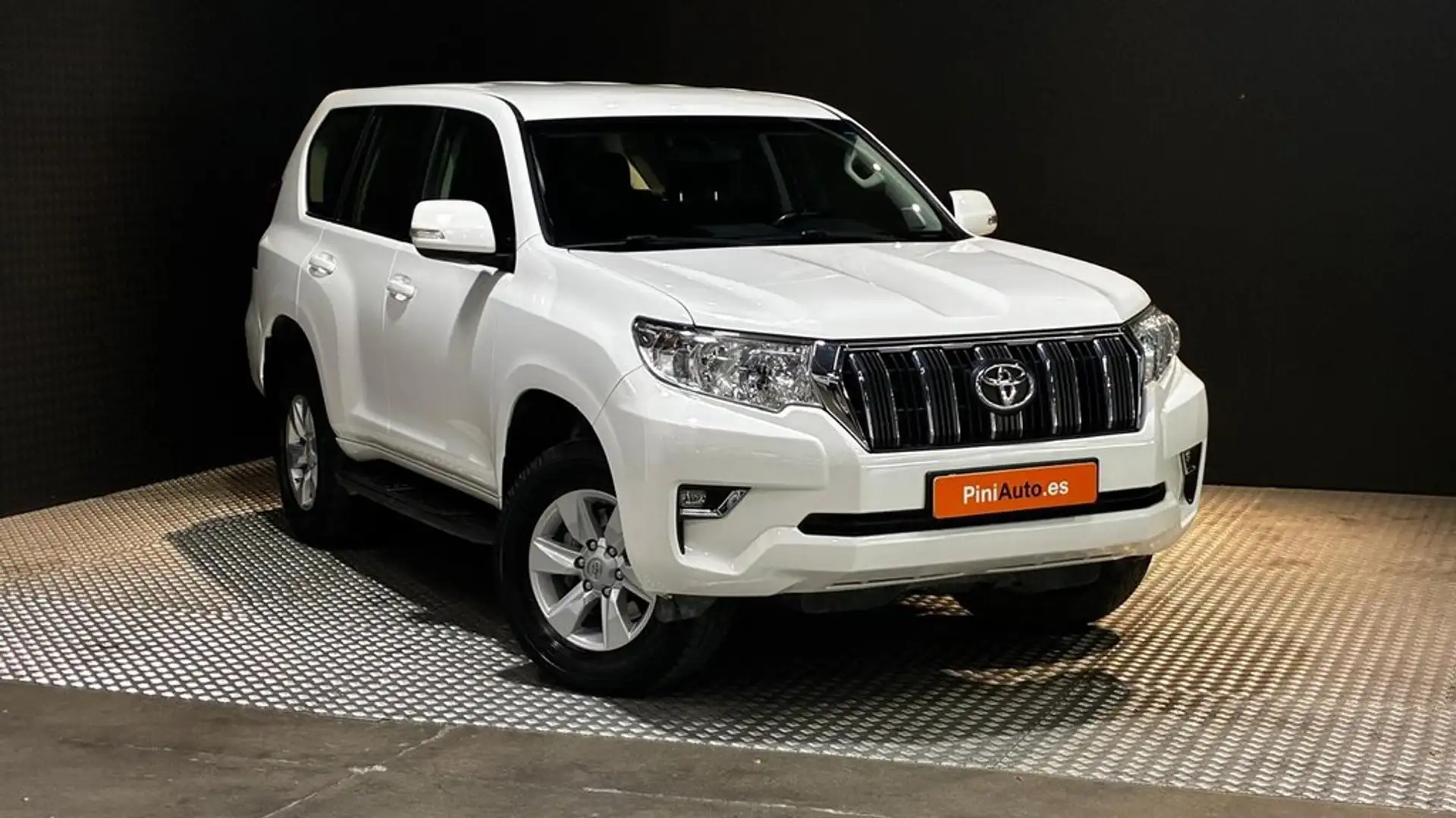 Toyota Land Cruiser 2.8 D-4D VX AUTO Blanco - 2