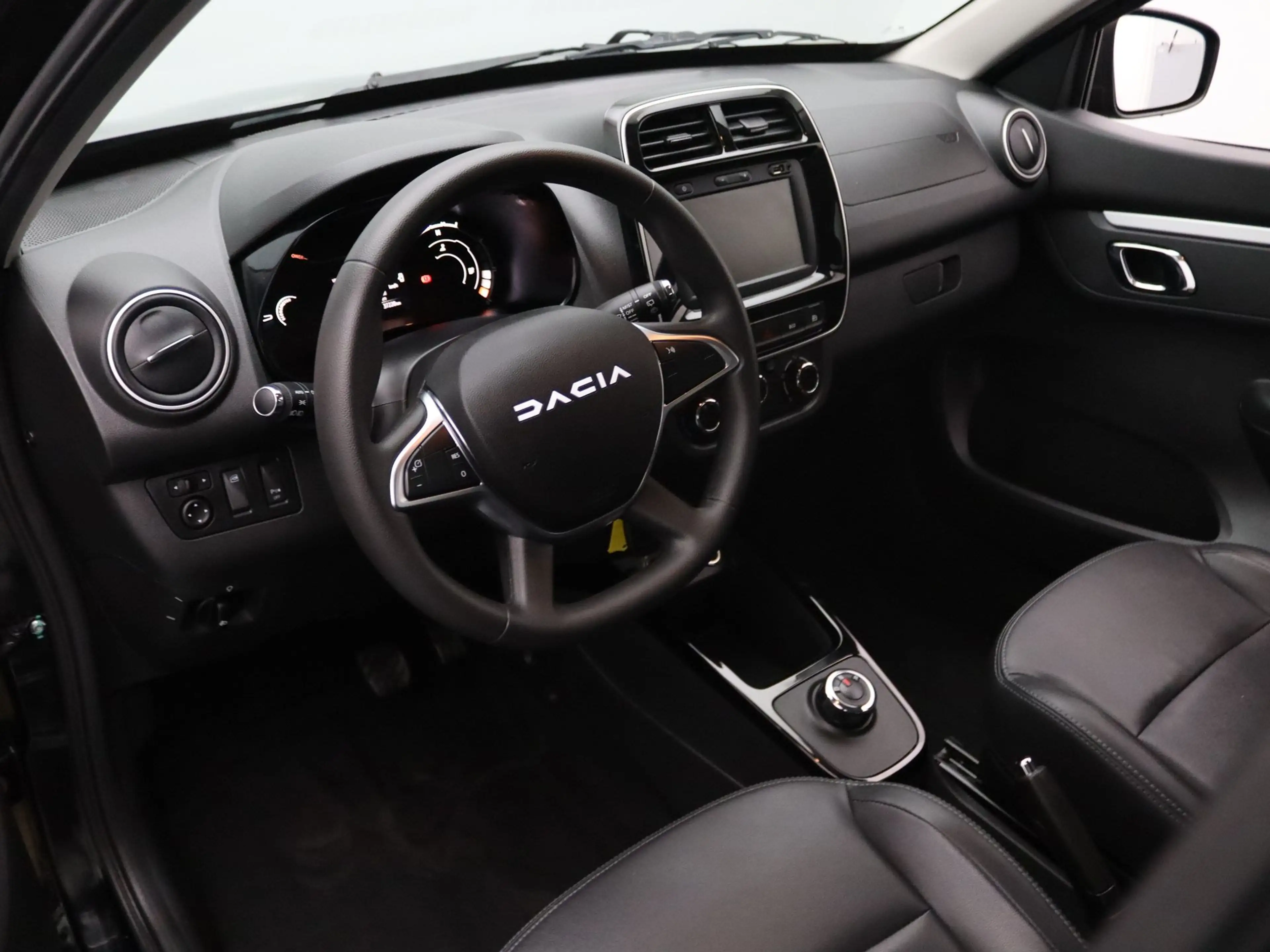 Dacia Spring Expression 27 kWh Apple Carplay/Android Auto | Air — photo 4