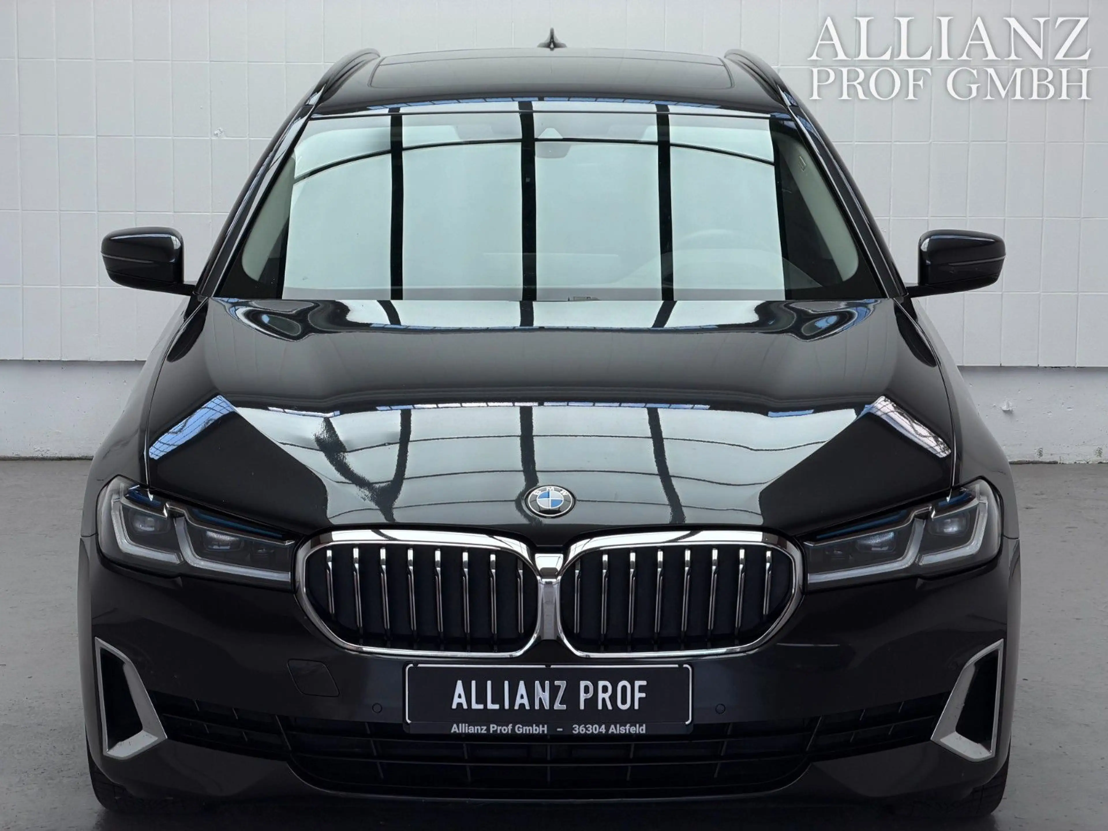 BMW 520 d Touring Luxury Laser HuD Pano H/K 4-Zonen — photo 2