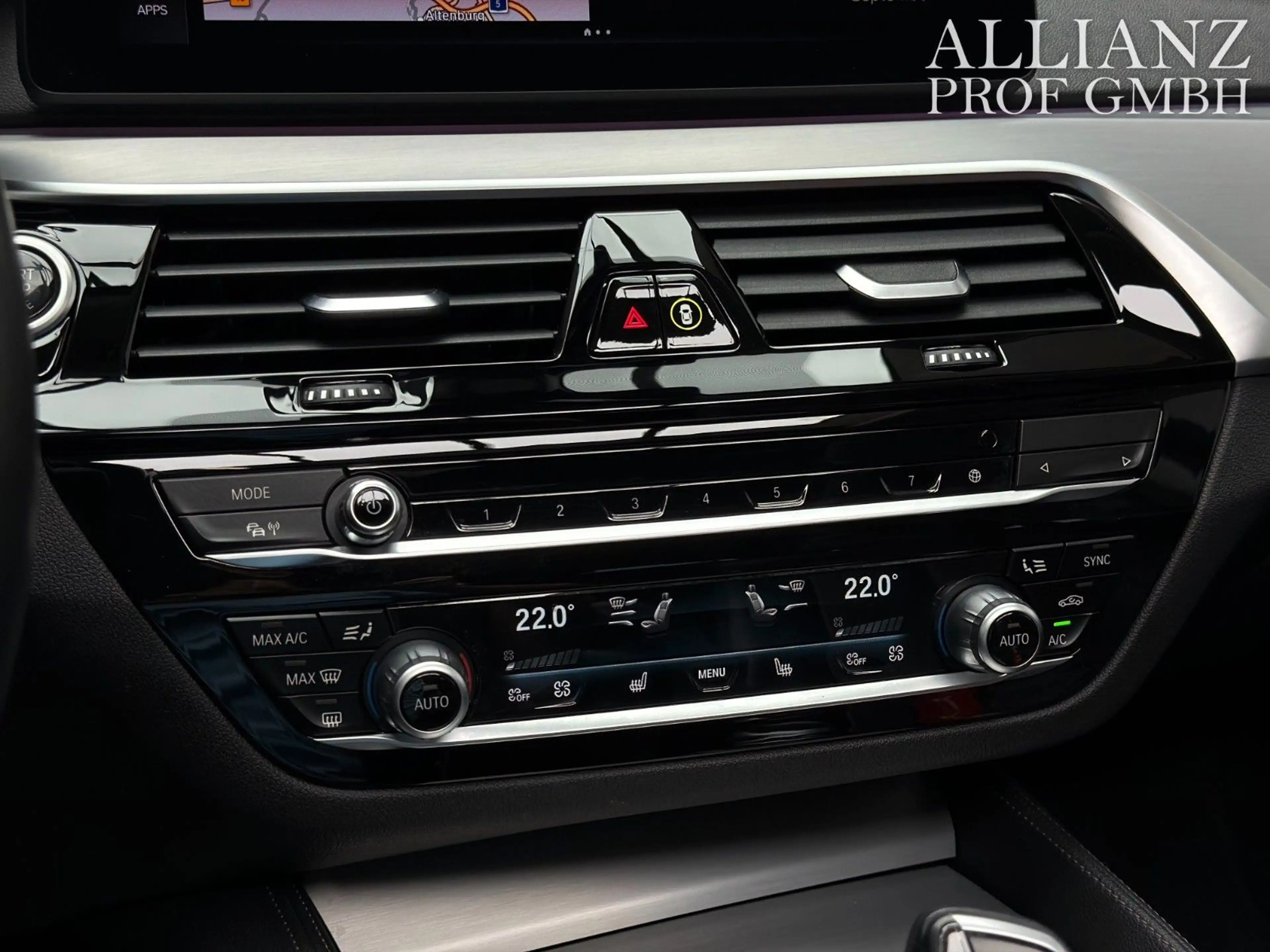BMW 520 d Touring Luxury Laser HuD Pano H/K 4-Zonen — photo 14