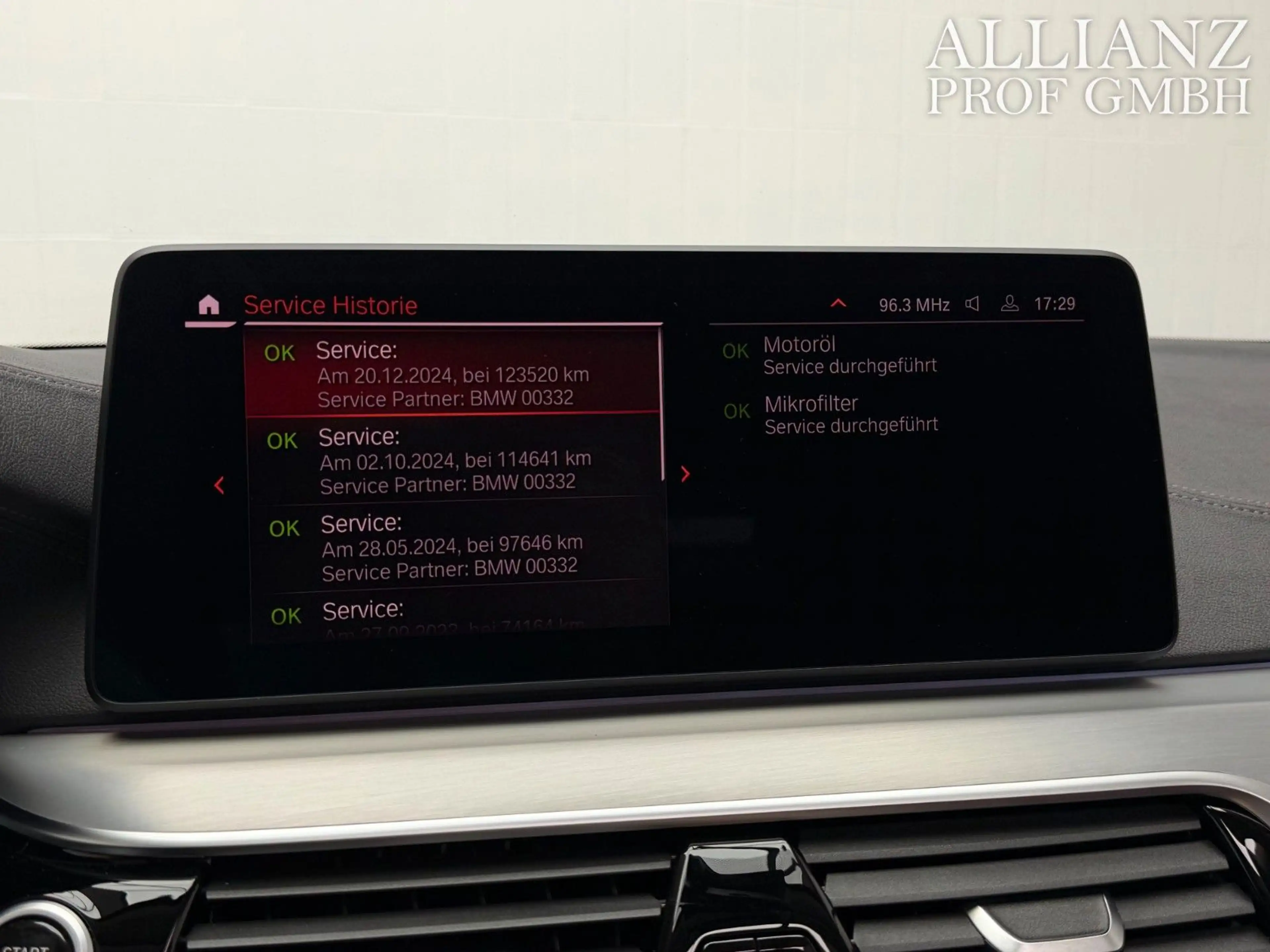 BMW 520 d Touring Luxury Laser HuD Pano H/K 4-Zonen — photo 12