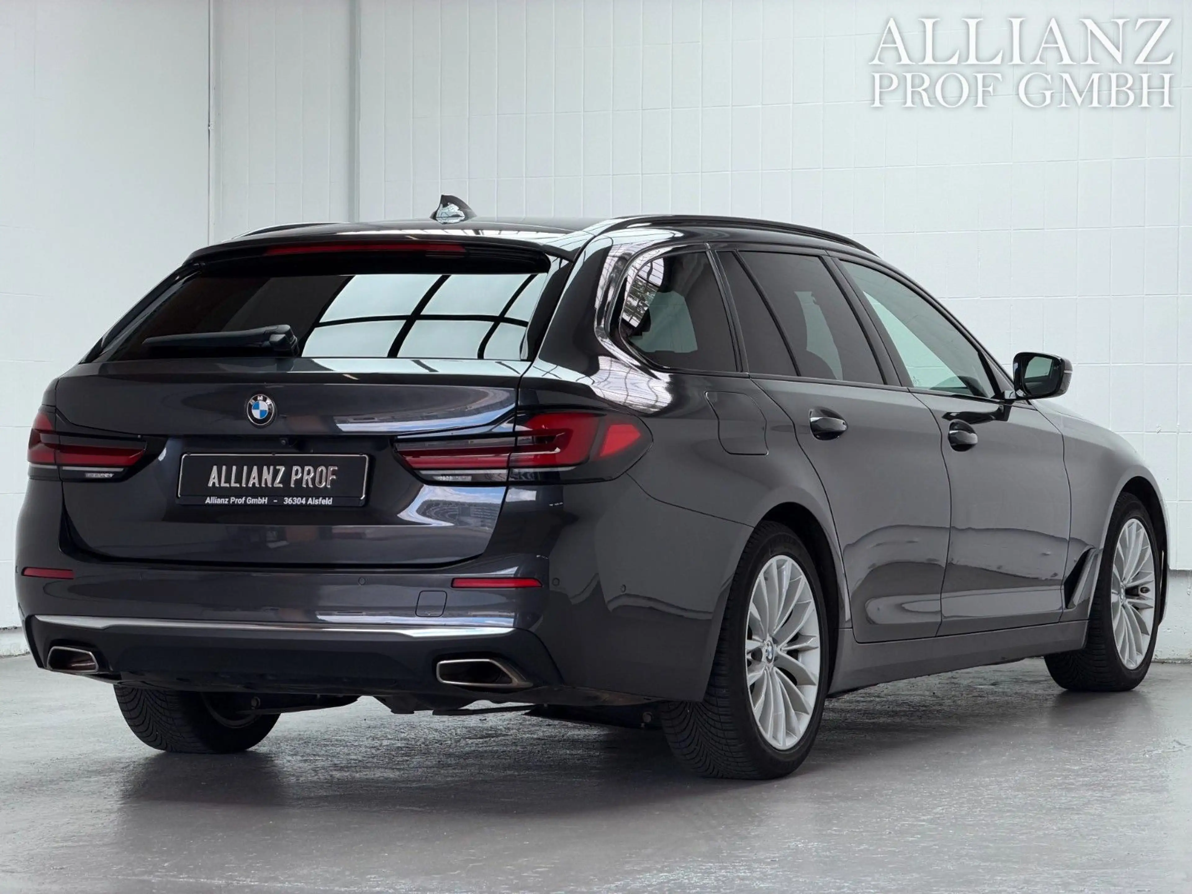 BMW 520 d Touring Luxury Laser HuD Pano H/K 4-Zonen — photo 6