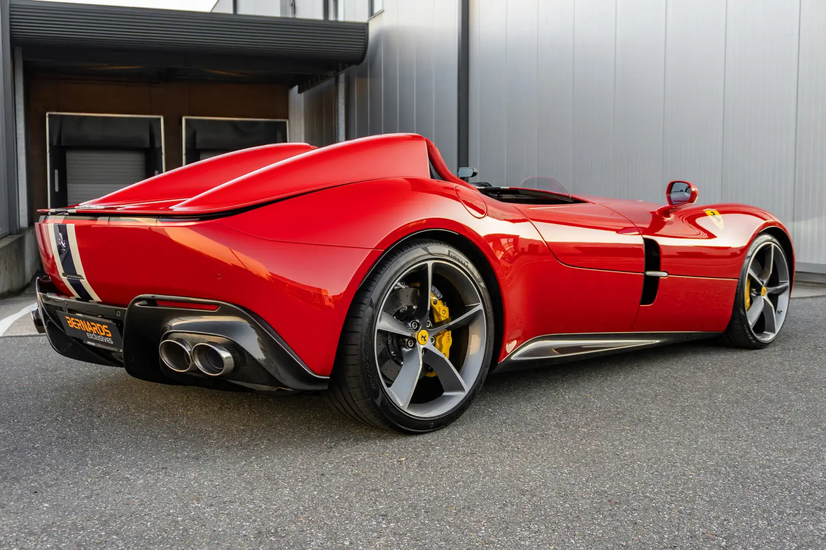 Ferrari Monza SP2 - Tailor Made - Rosso Corsa - 1 of 499 Rot - 2