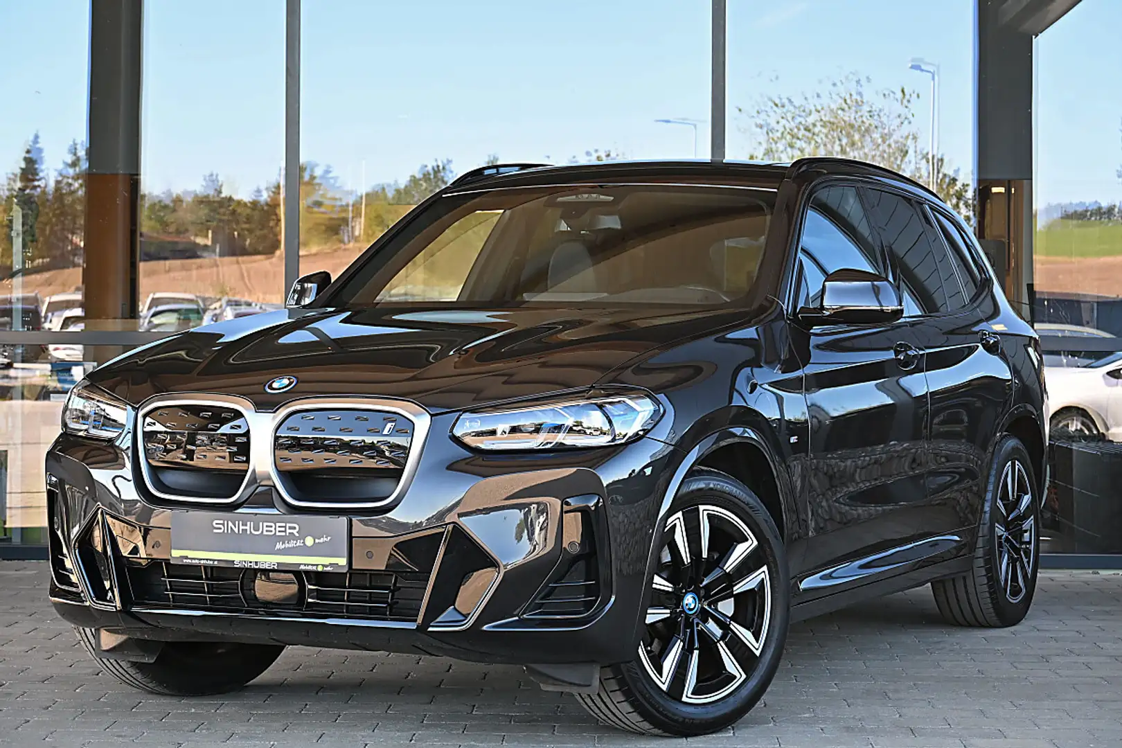 BMW iX3 M 73,8kWh Sport ACC, Laser, Panorama, Komfortzu... Grau - 1