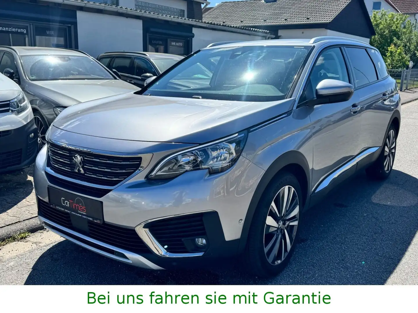 Peugeot 5008 Allure/7Sitz/Scheckheft/Kamera/AHK Gris - 1