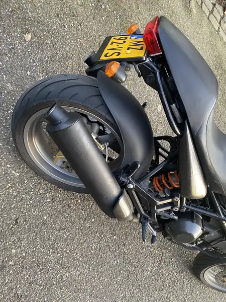 Ducati Monster 900 - foto 5