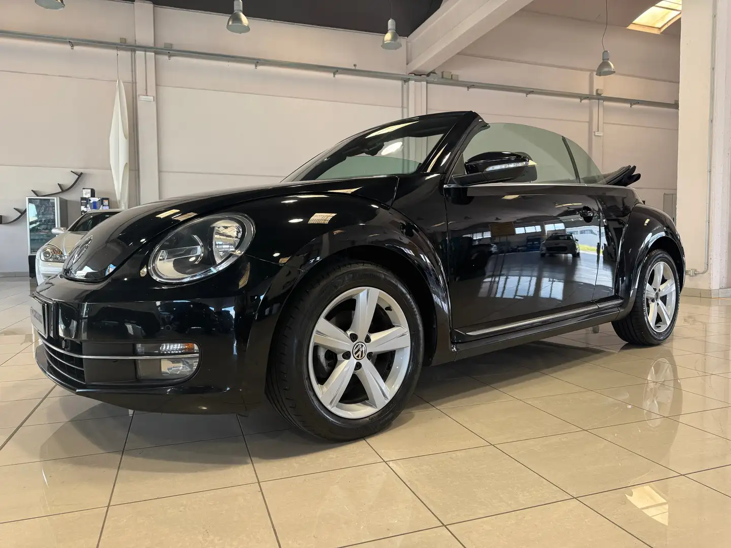 Volkswagen Maggiolino Cabrio 2.0 TDI Sport BlueMotion Technology PRONTA Nero - 1
