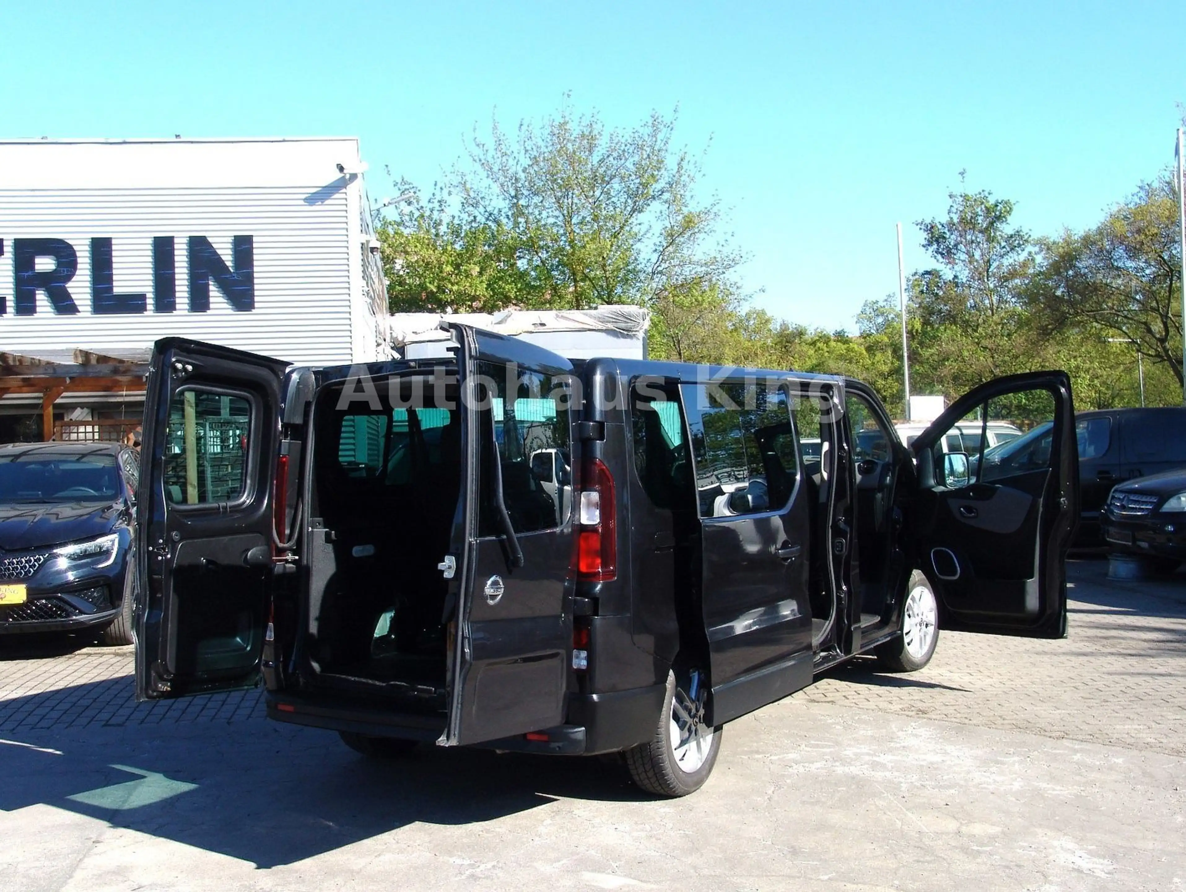 Nissan NV300 PREMIUM lang- 2Schiebetü/8Sit/NAVI/ — photo 14