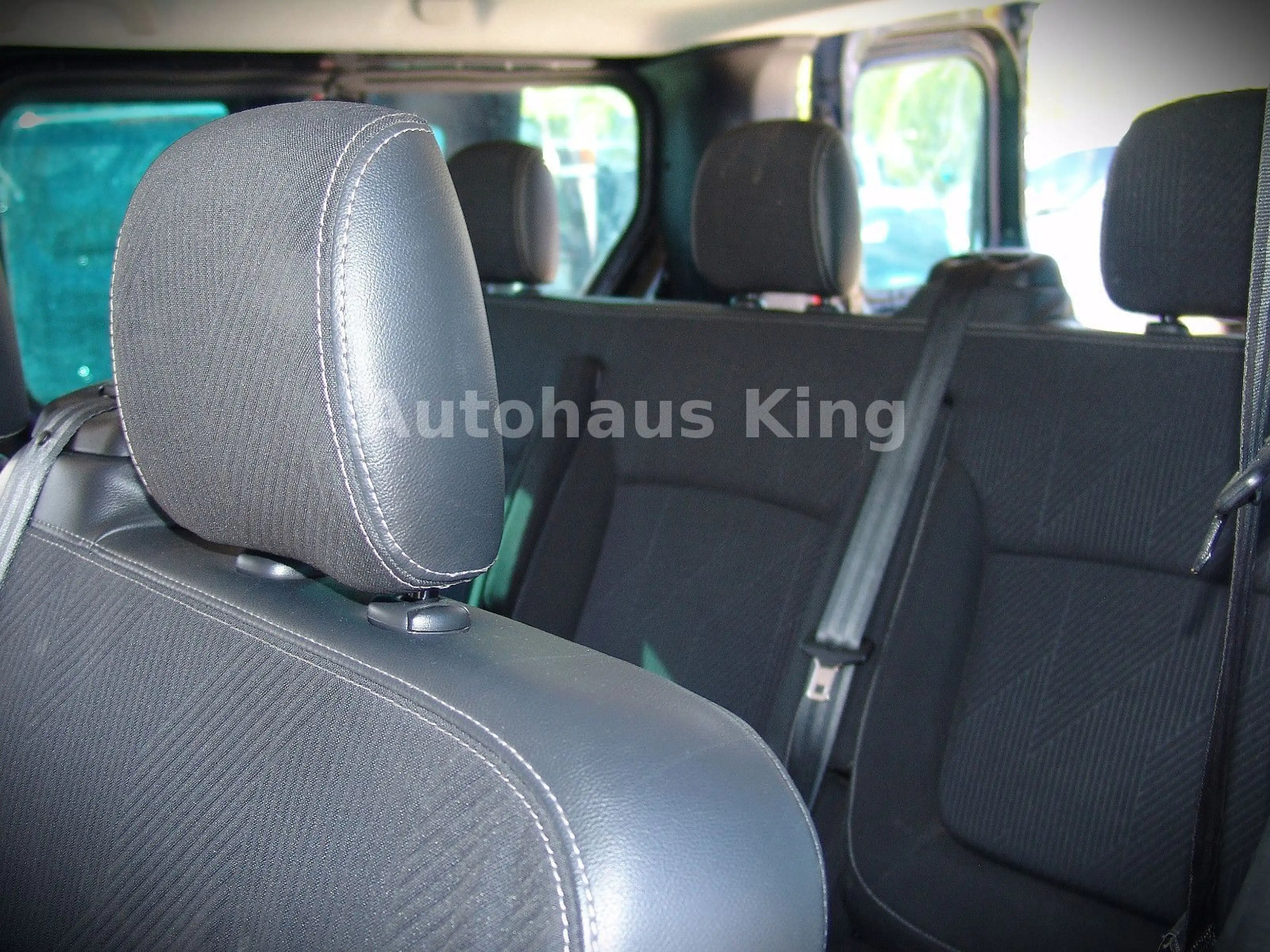 Nissan NV300 PREMIUM lang- 2Schiebetü/8Sit/NAVI/ — photo 8
