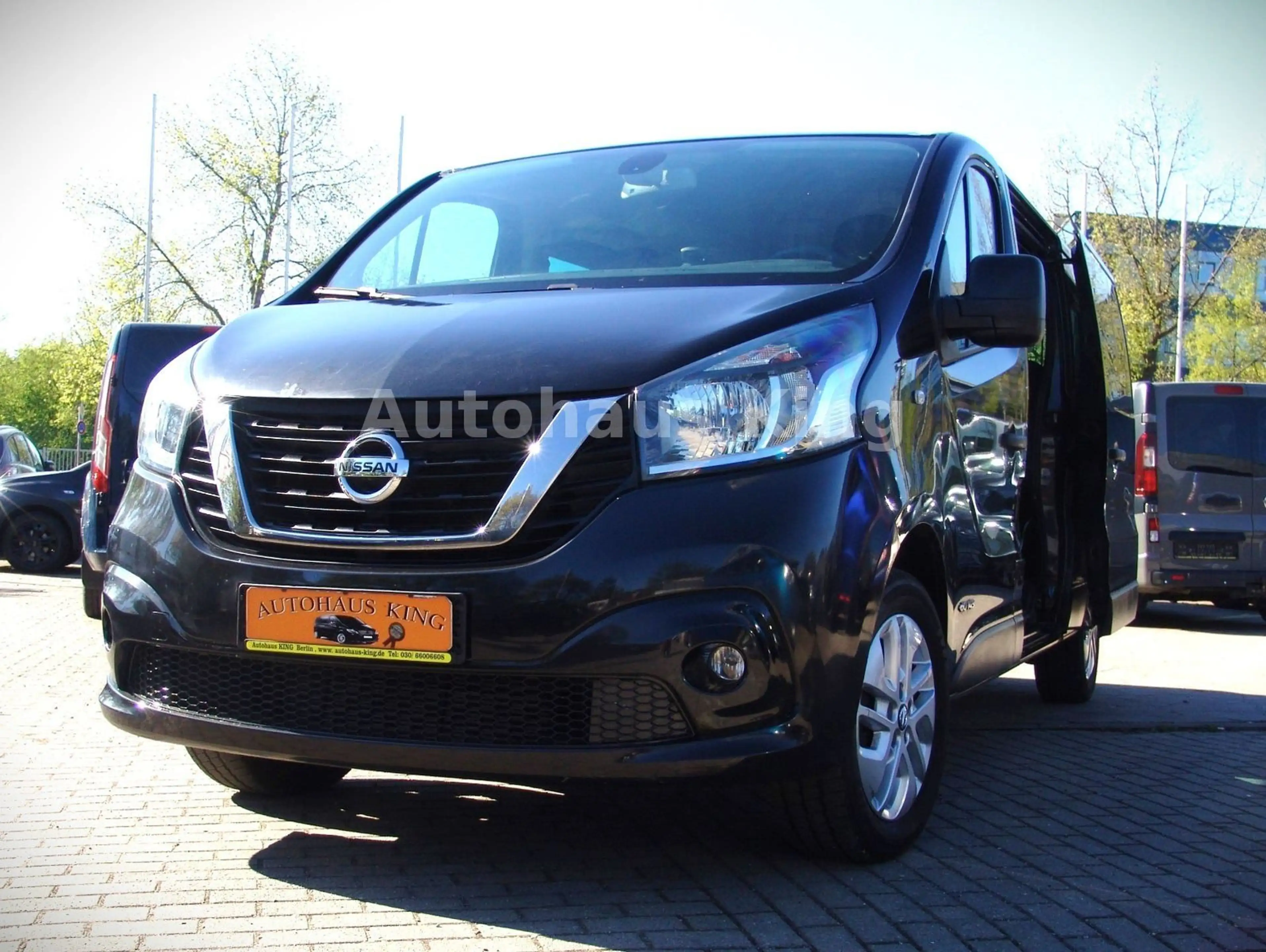Nissan NV300 PREMIUM lang- 2Schiebetü/8Sit/NAVI/ — photo 11
