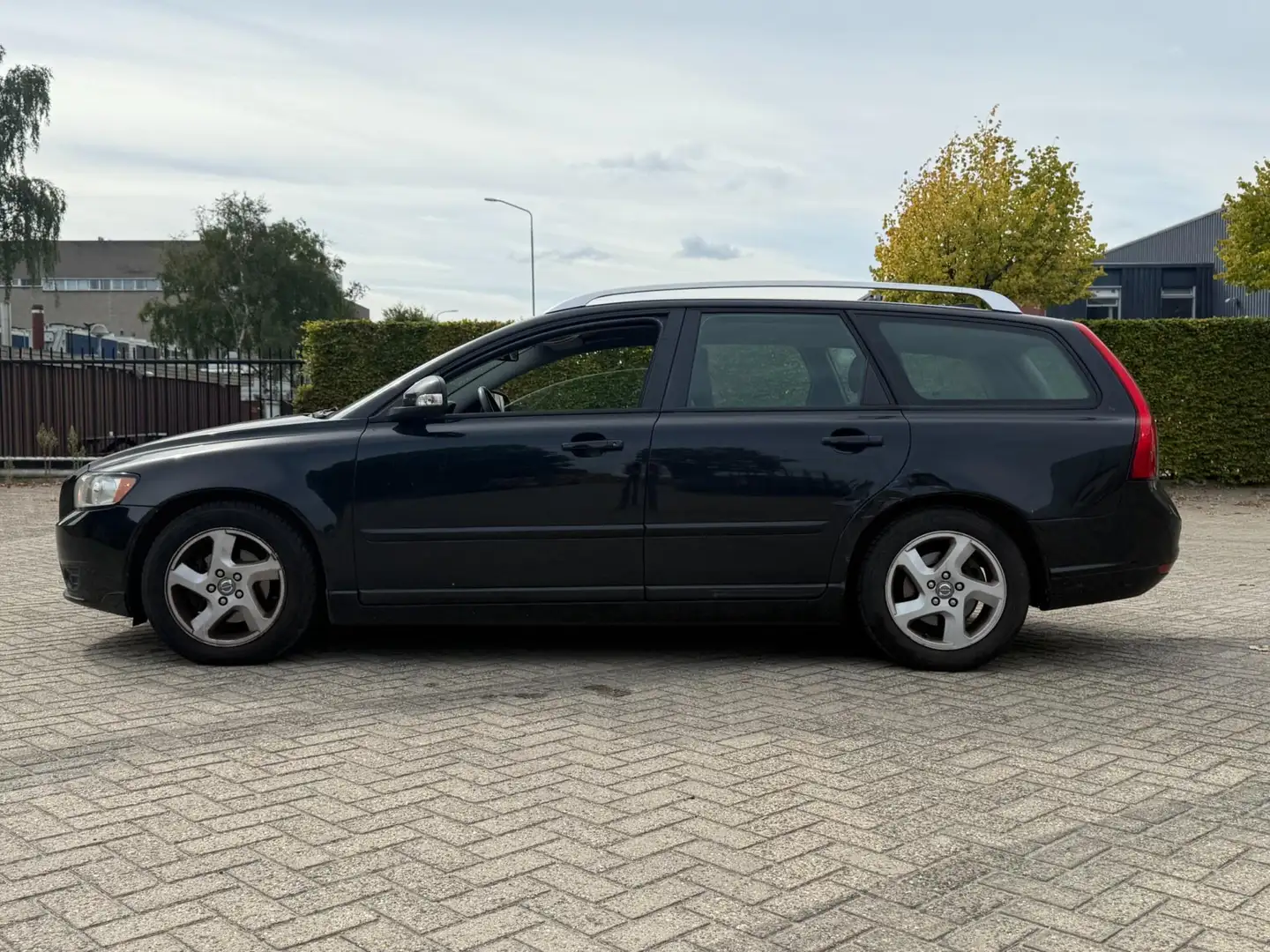 Volvo V50 1.6 D2 Sport (EXPORT) Zwart - 2
