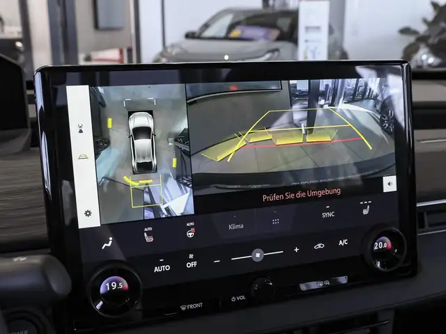 Toyota C-HR+ view 15