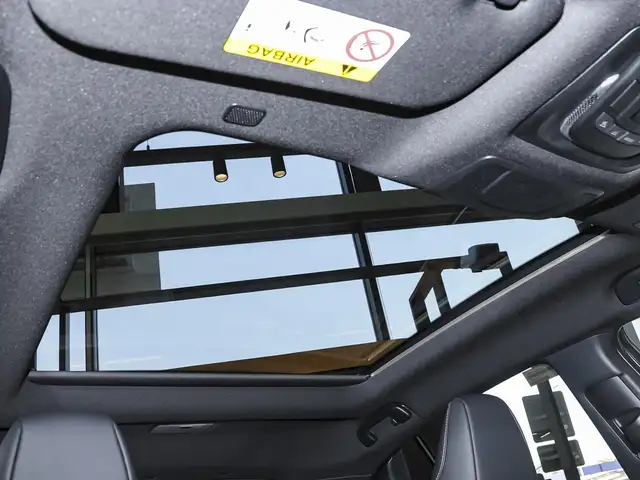 Toyota C-HR+ view 11