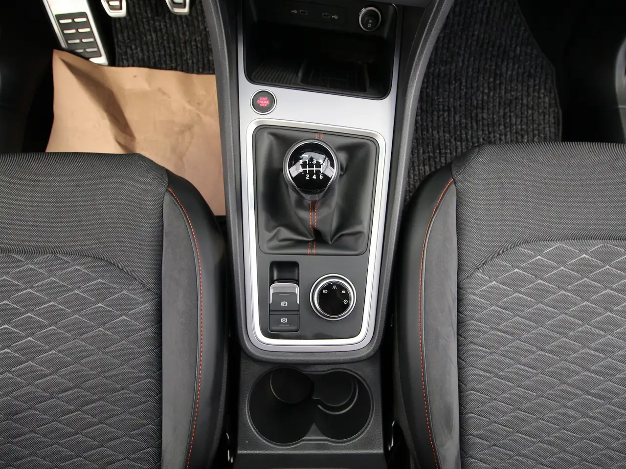 SEAT Ateca 1.5 TSI FR NAVI+KAMERA+LED+ACC 21