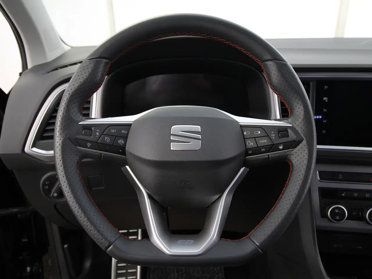 SEAT Ateca 1.5 TSI FR NAVI+KAMERA+LED+ACC 22