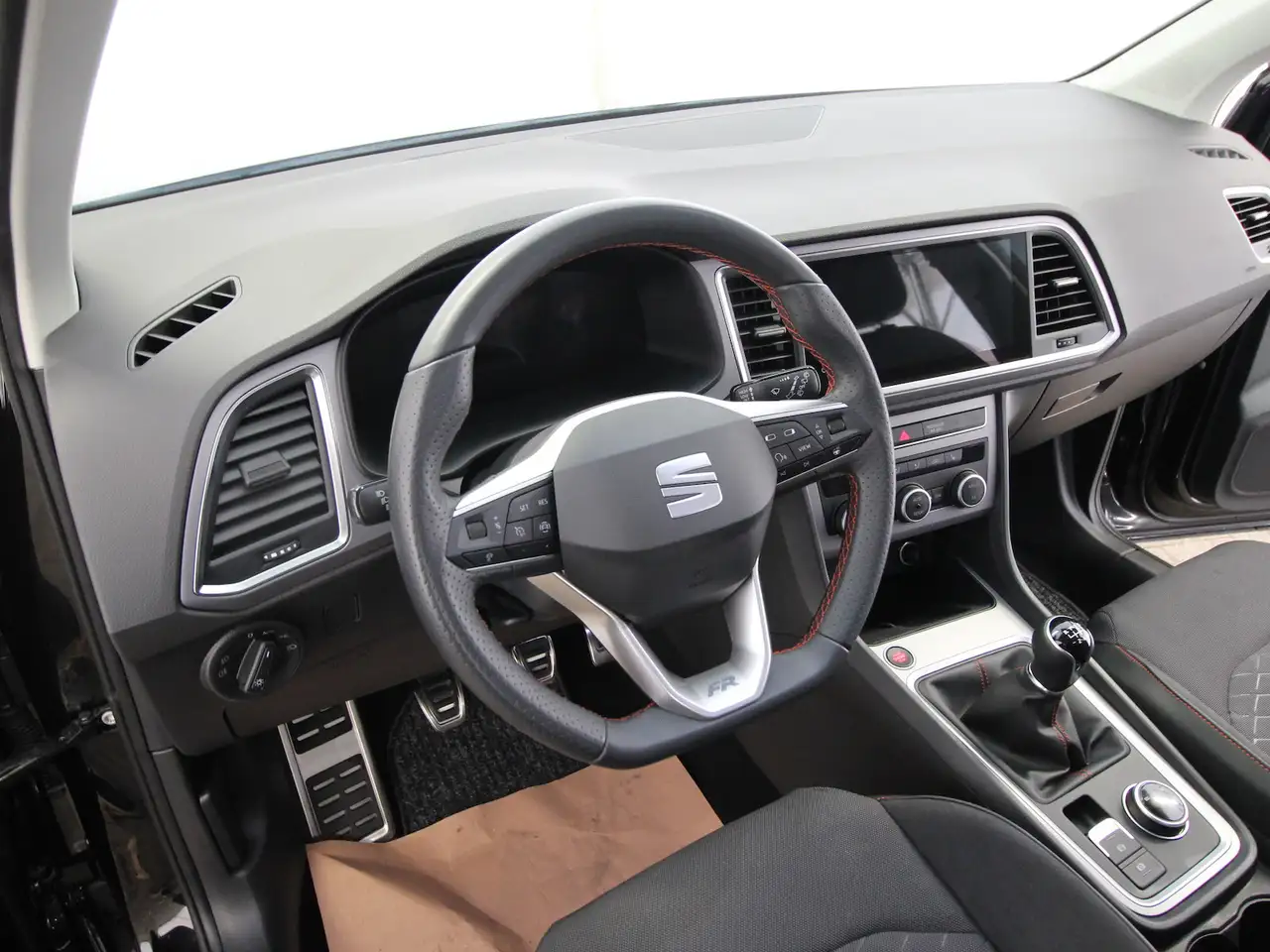 SEAT Ateca 1.5 TSI FR NAVI+KAMERA+LED+ACC 9